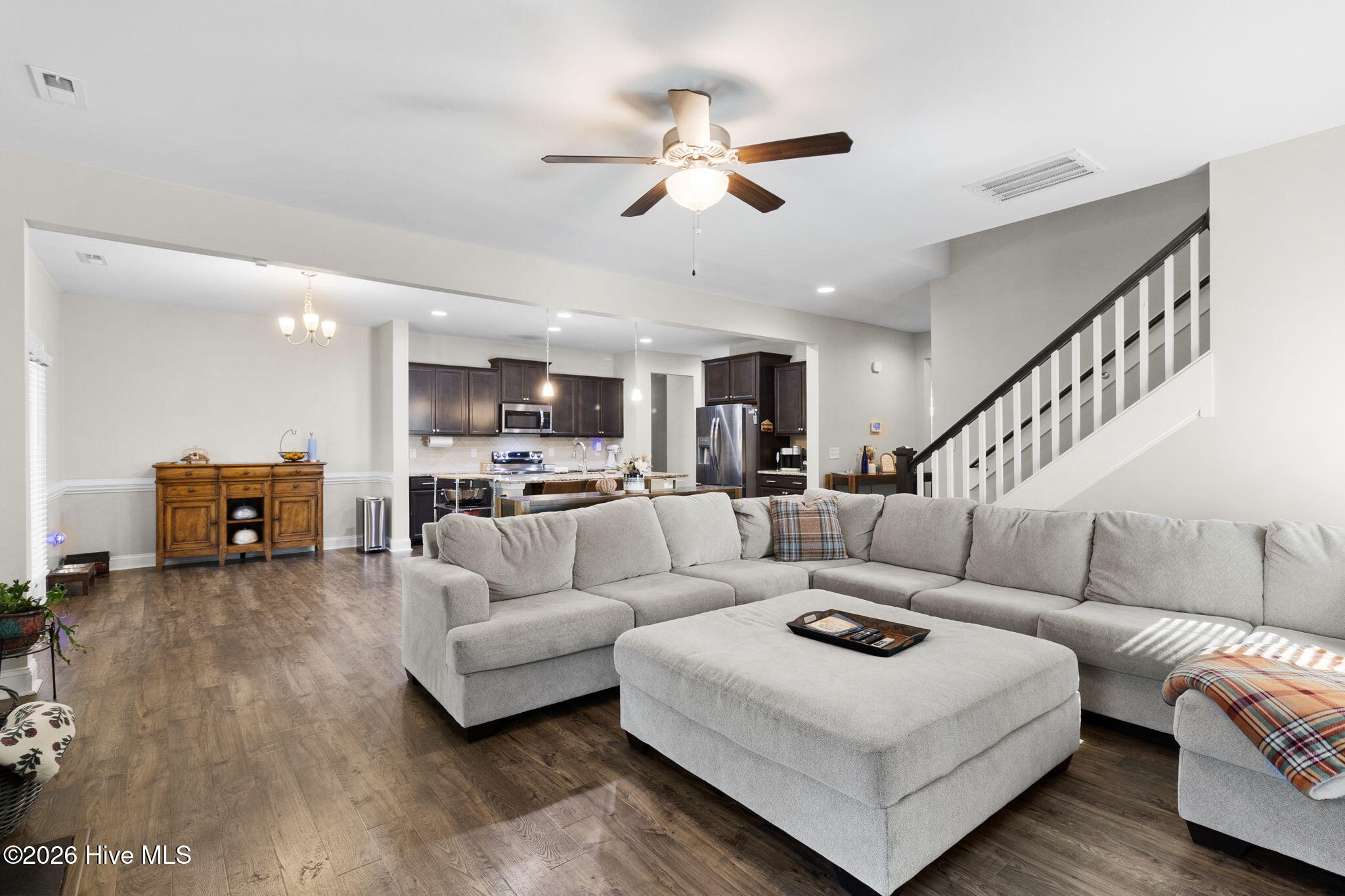101 Carousel Street Property Photo 18