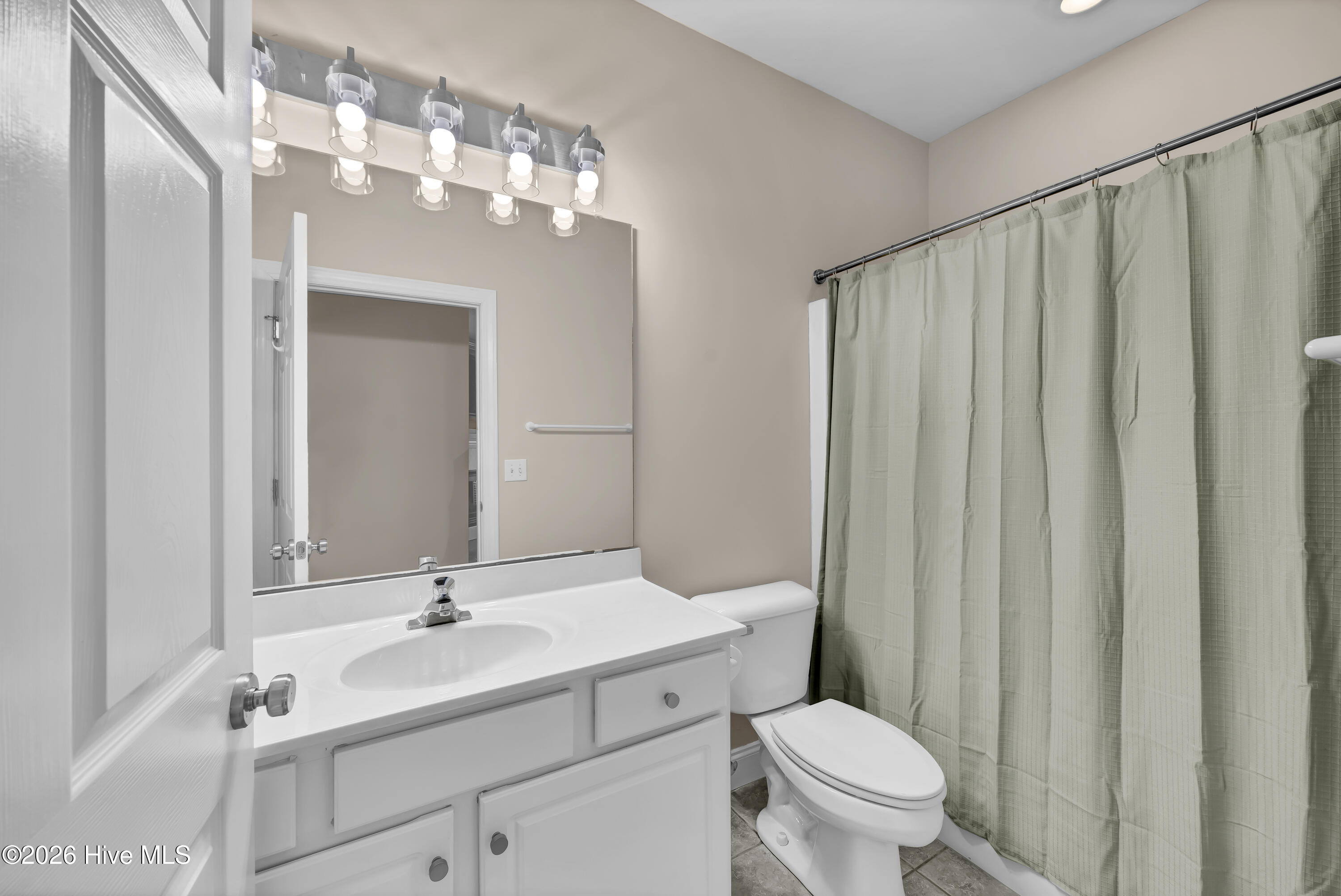 208 Hilliard Court Property Photo 17
