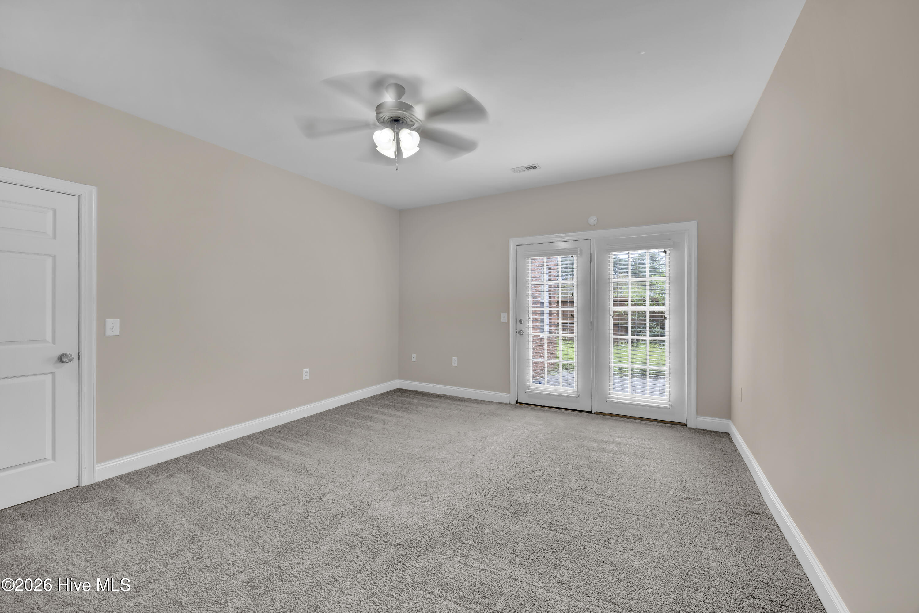 208 Hilliard Court Property Photo 19