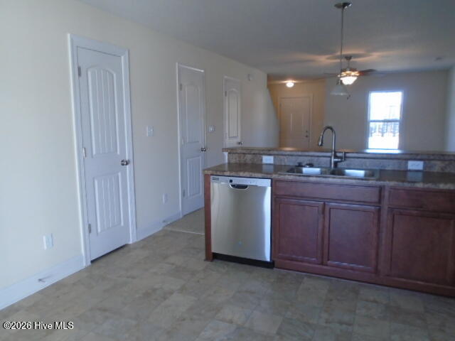 201 E Murrow Lane Property Photo 8