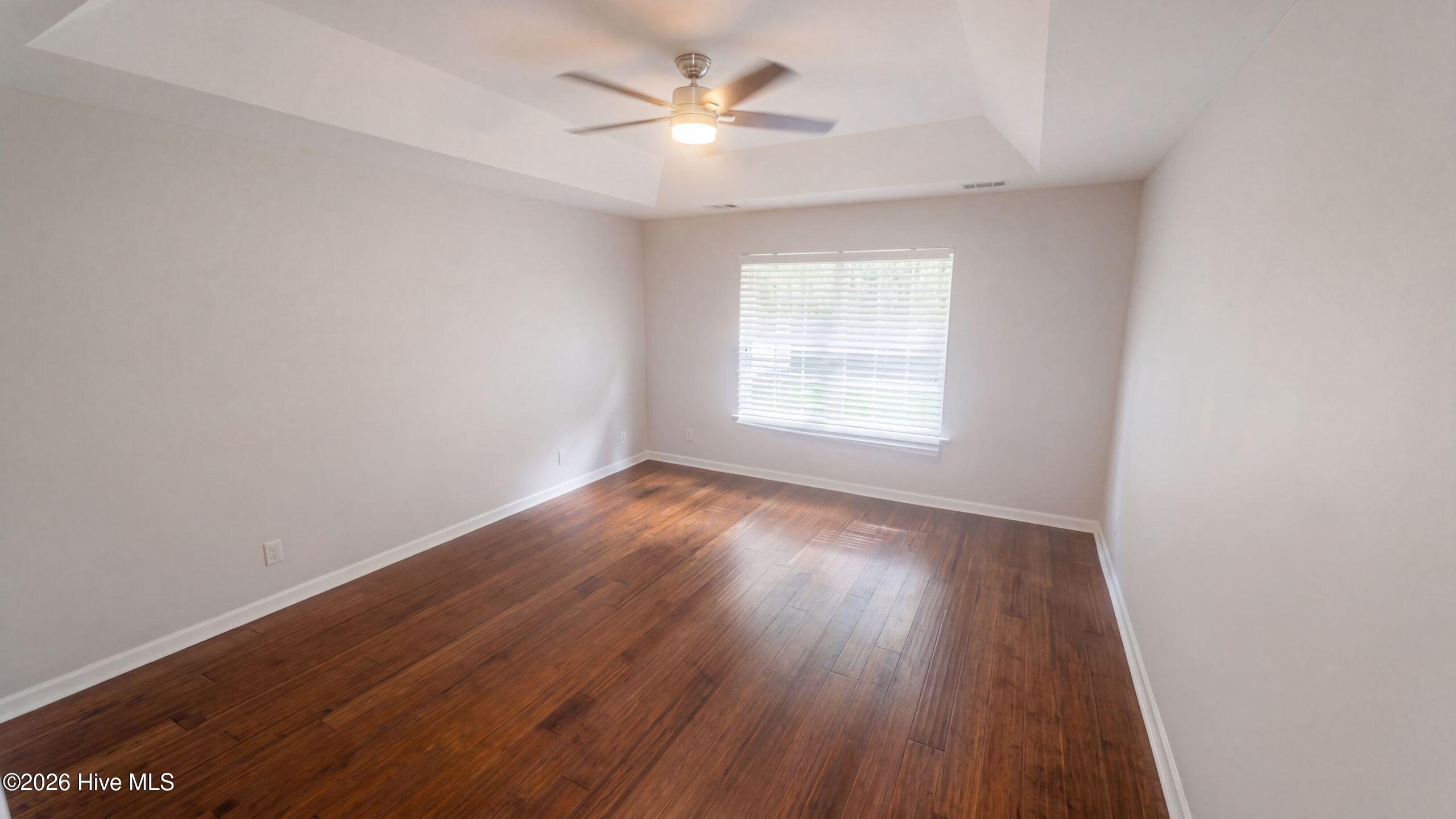 111 Fire Thorn Property Photo 4