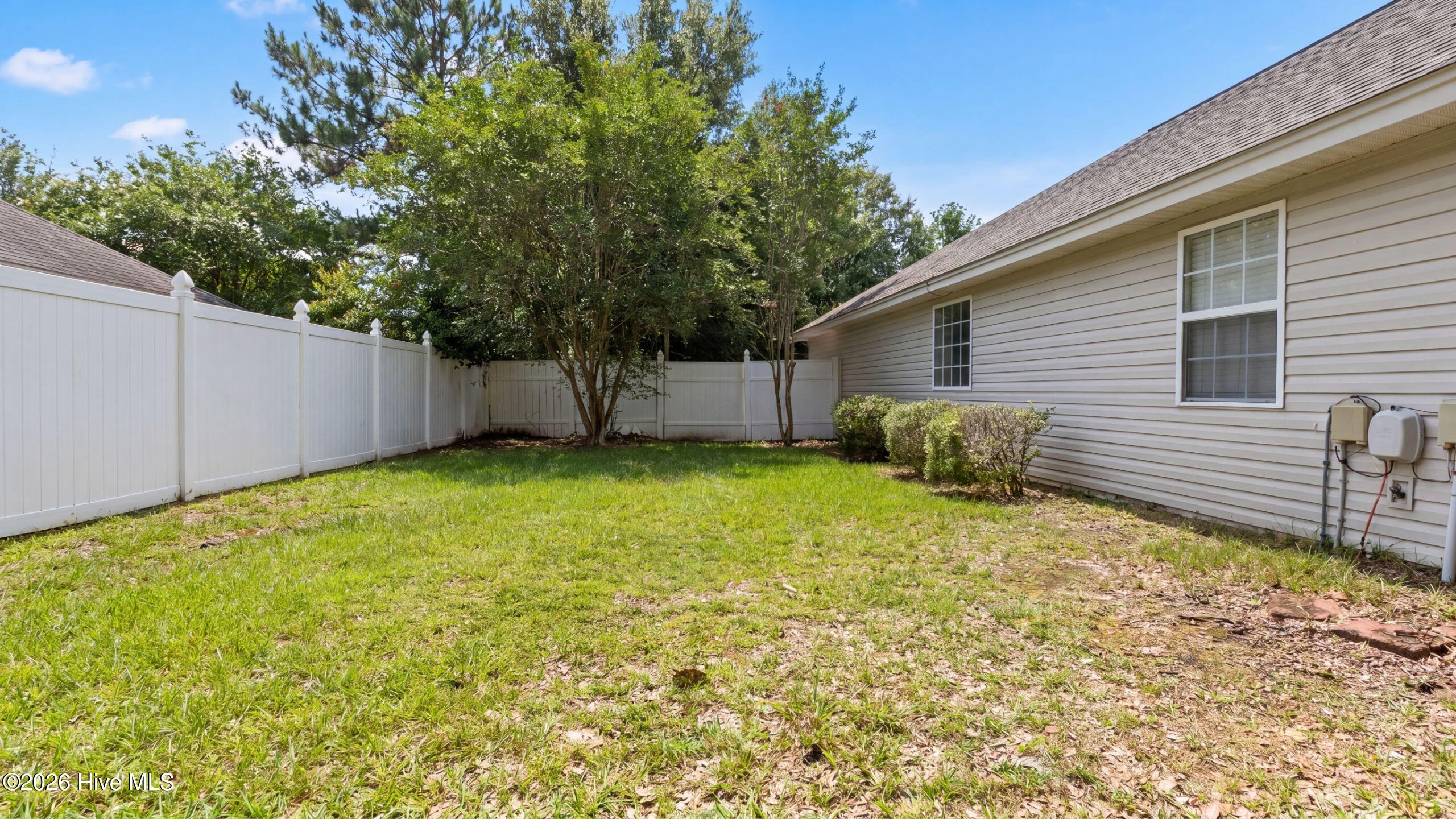 111 Fire Thorn Property Photo 19