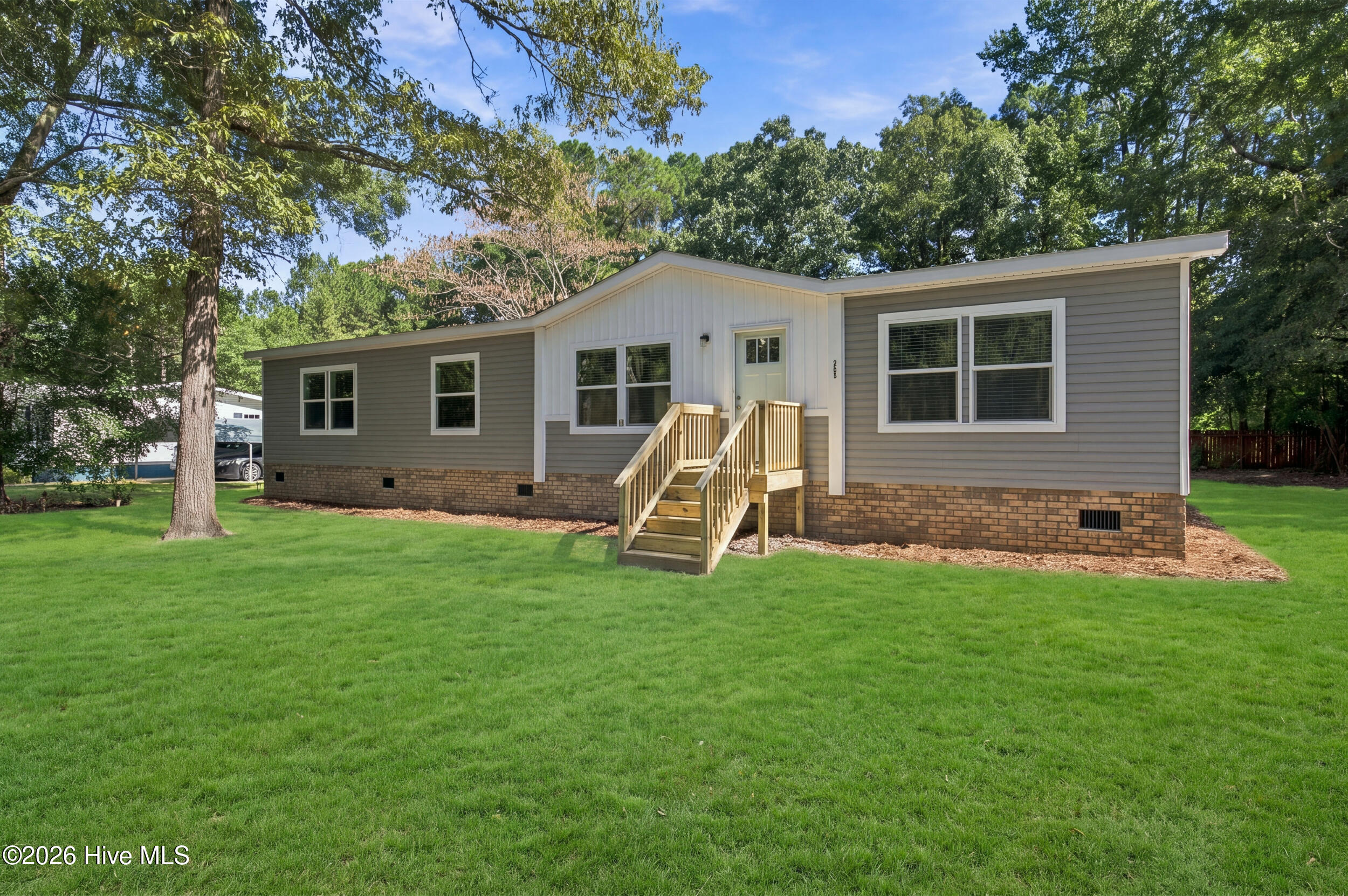 520 Lanier Avenue Property Photo 1