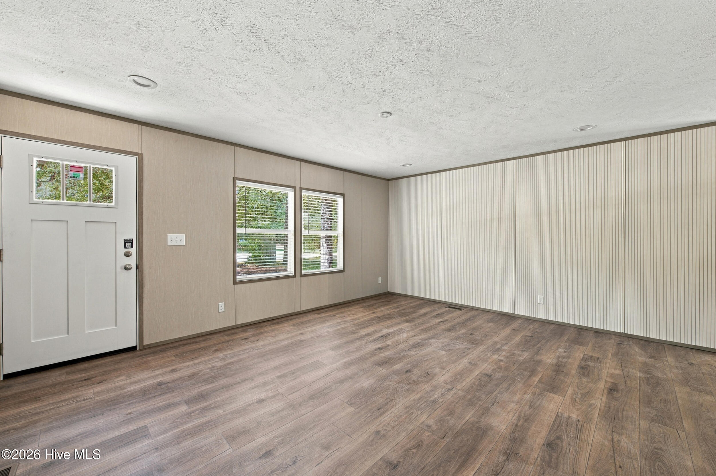 520 Lanier Avenue Property Photo 6
