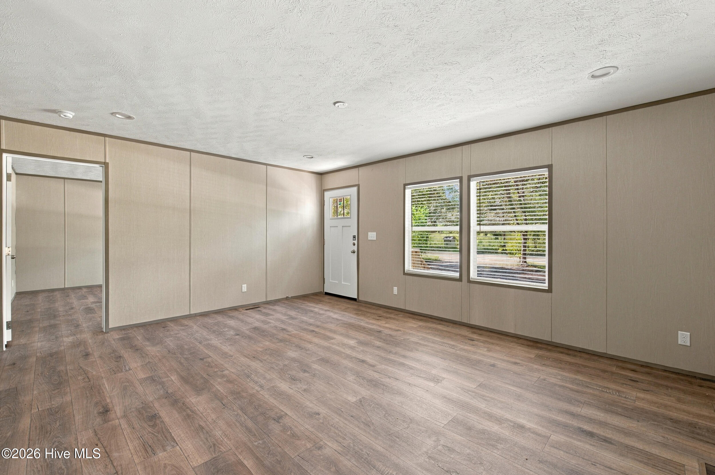 520 Lanier Avenue Property Photo 7