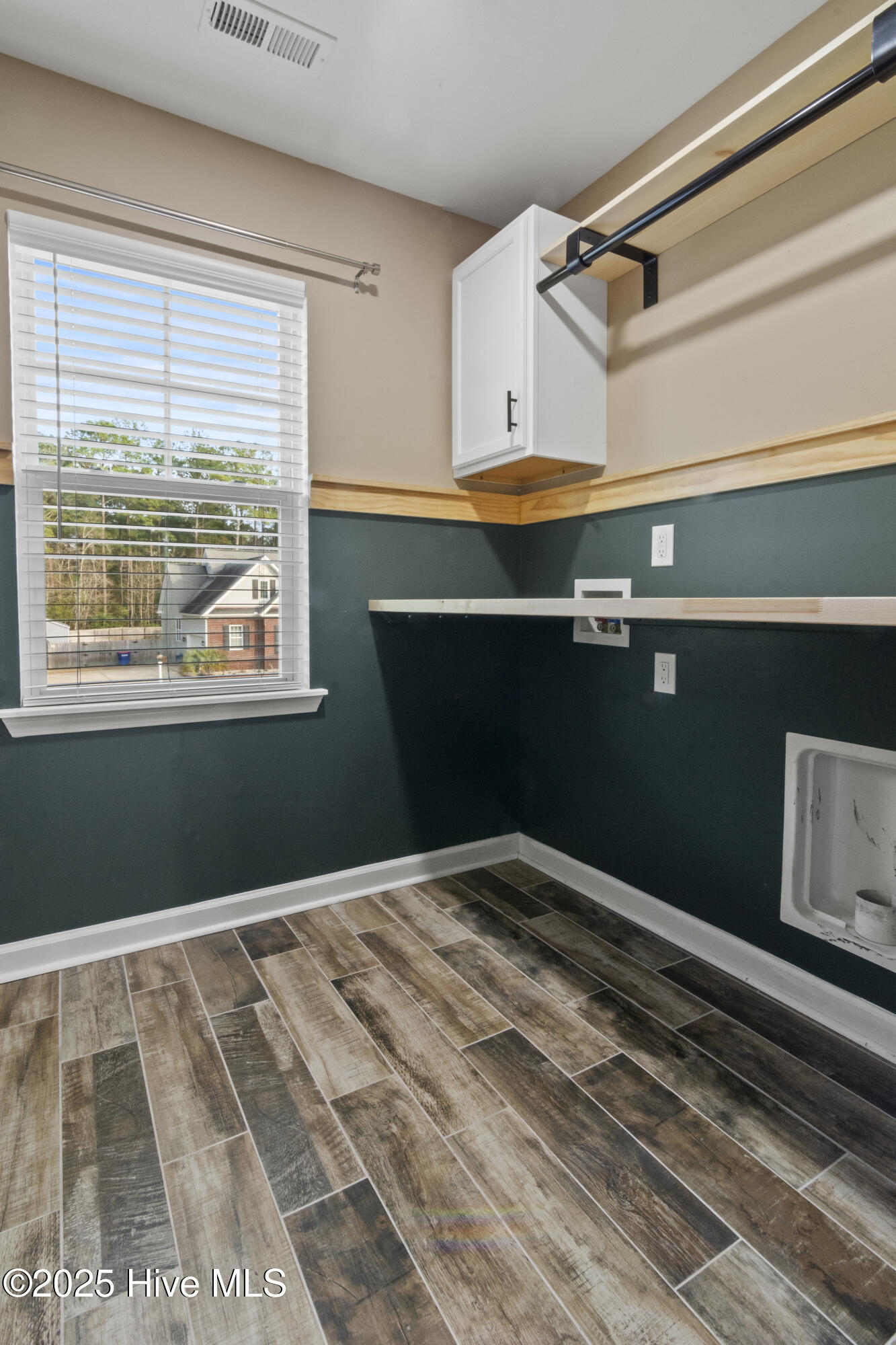 129 Cedar Ridge Drive Property Photo 13