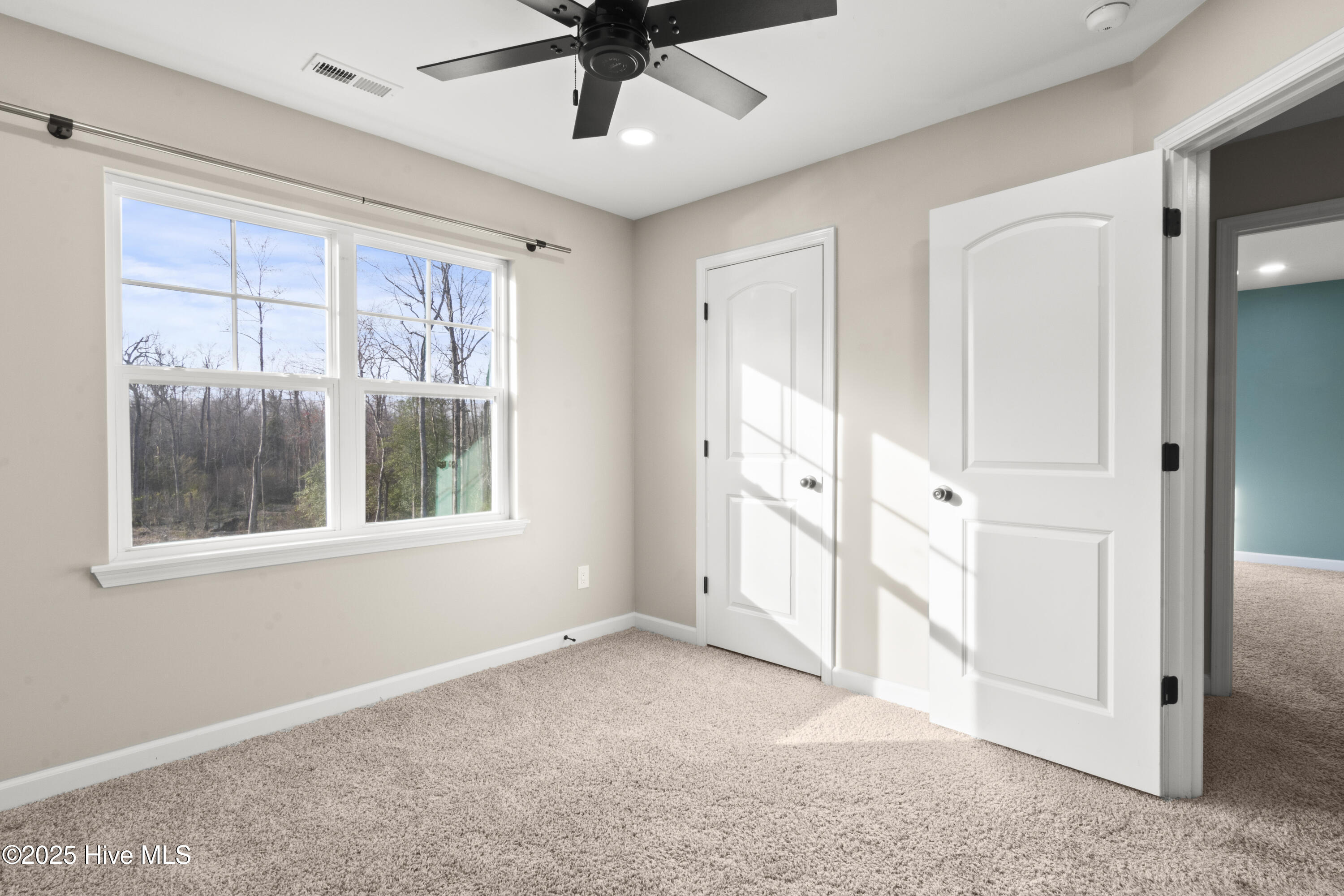 129 Cedar Ridge Drive Property Photo 24