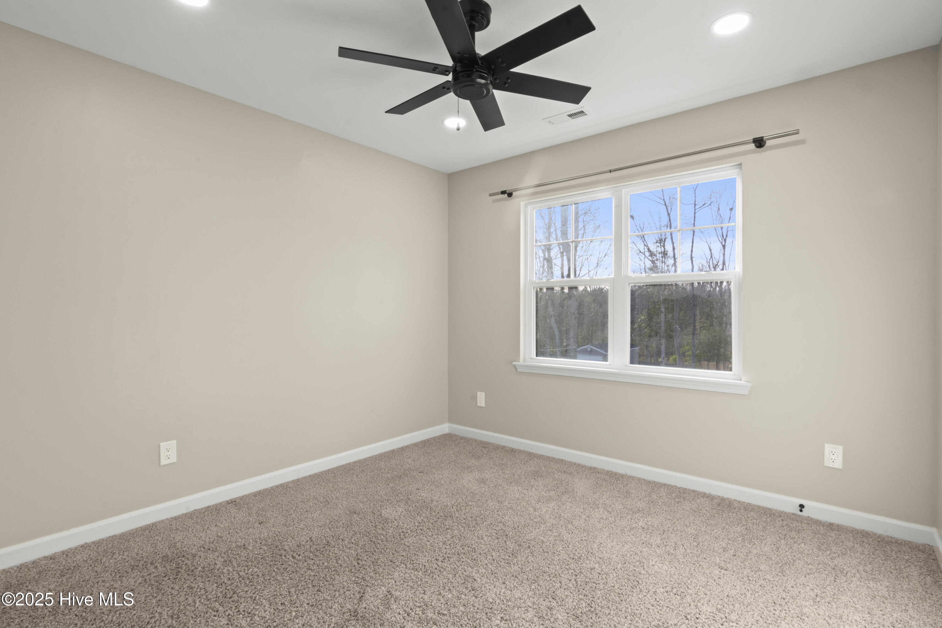 129 Cedar Ridge Drive Property Photo 25