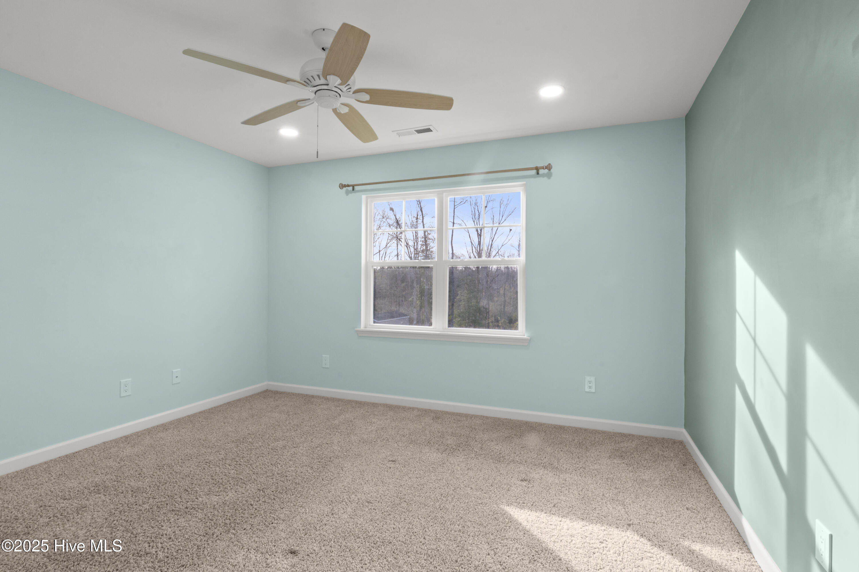 129 Cedar Ridge Drive Property Photo 26