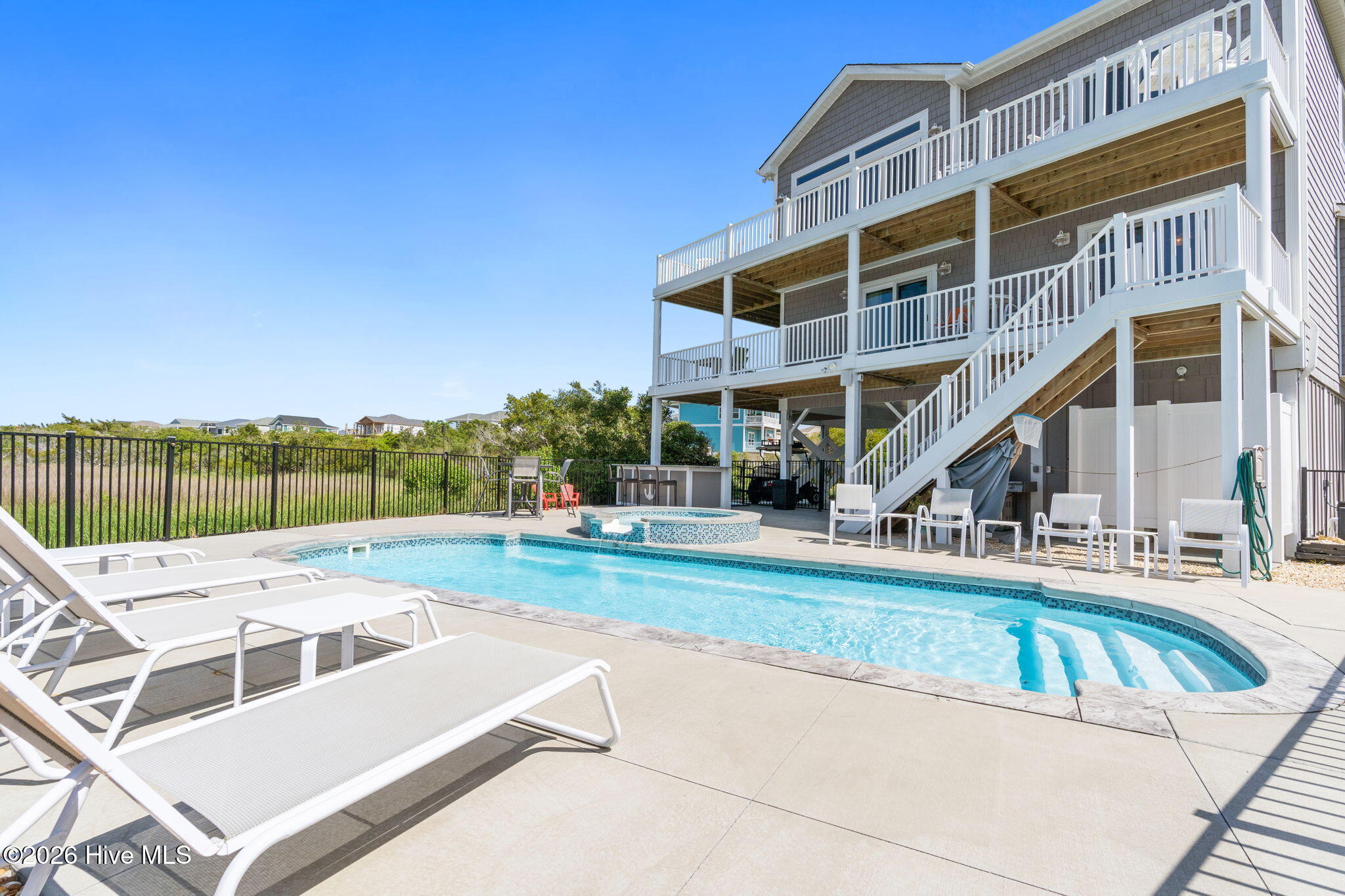 6 Raleigh Street Property Photo 75