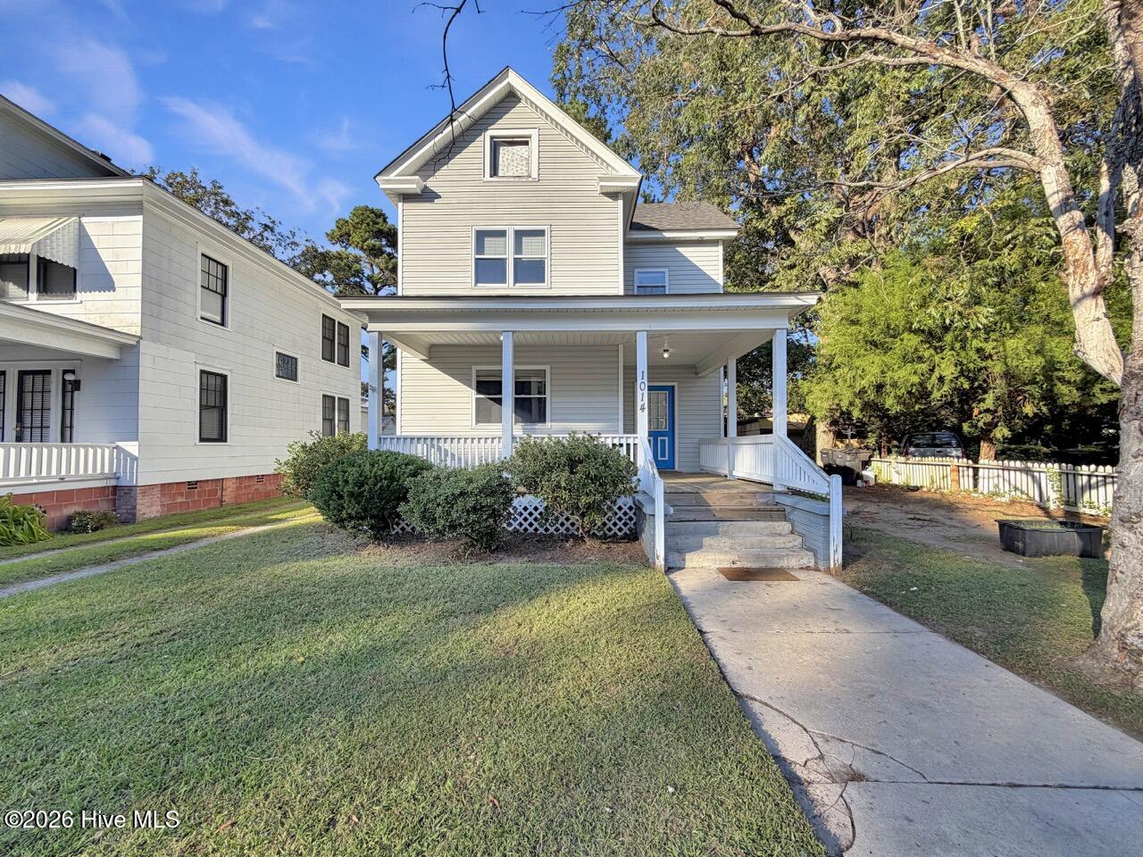 1014 W Colonial Avenue Property Photo 1