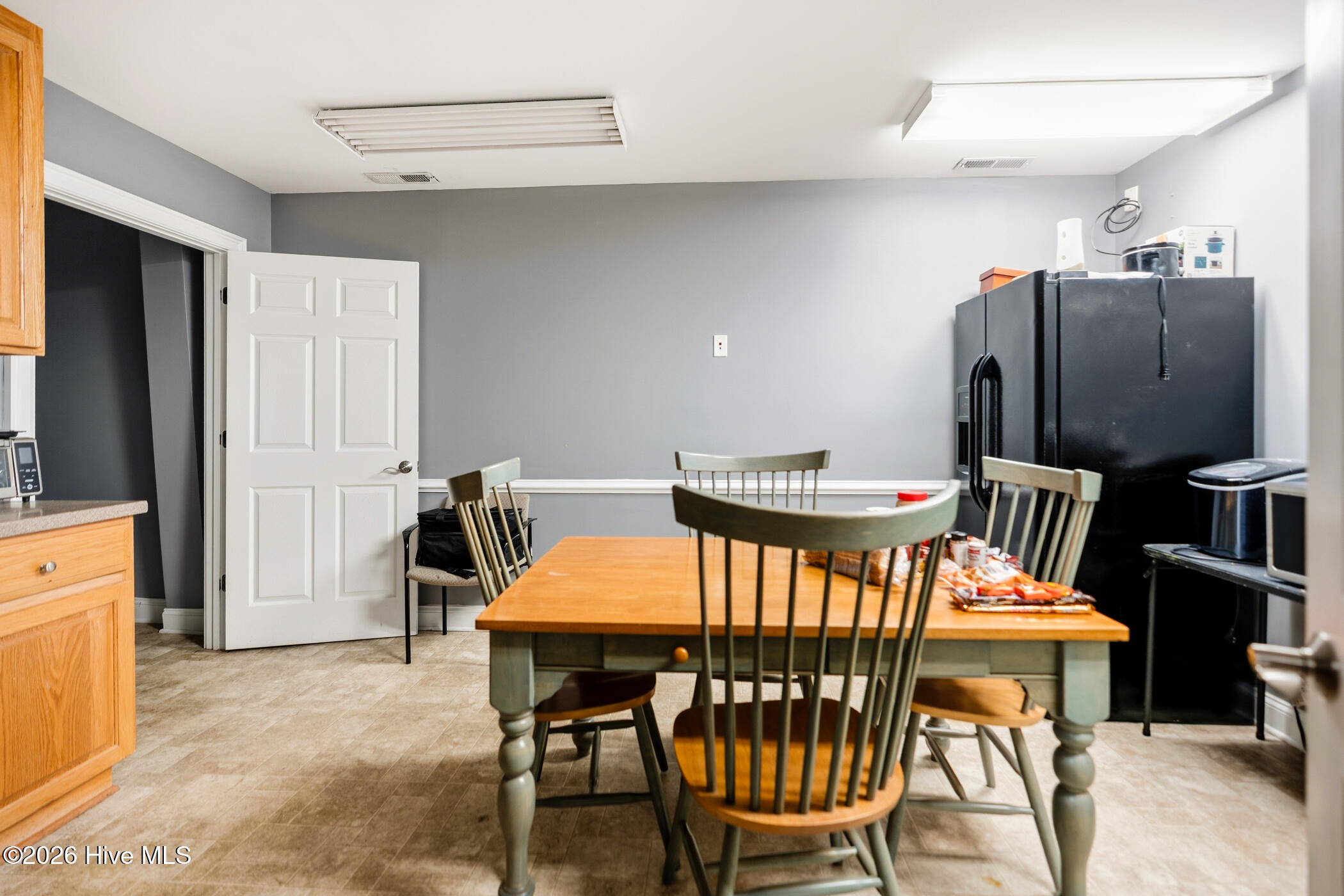1102 E Broad Avenue Property Photo 18