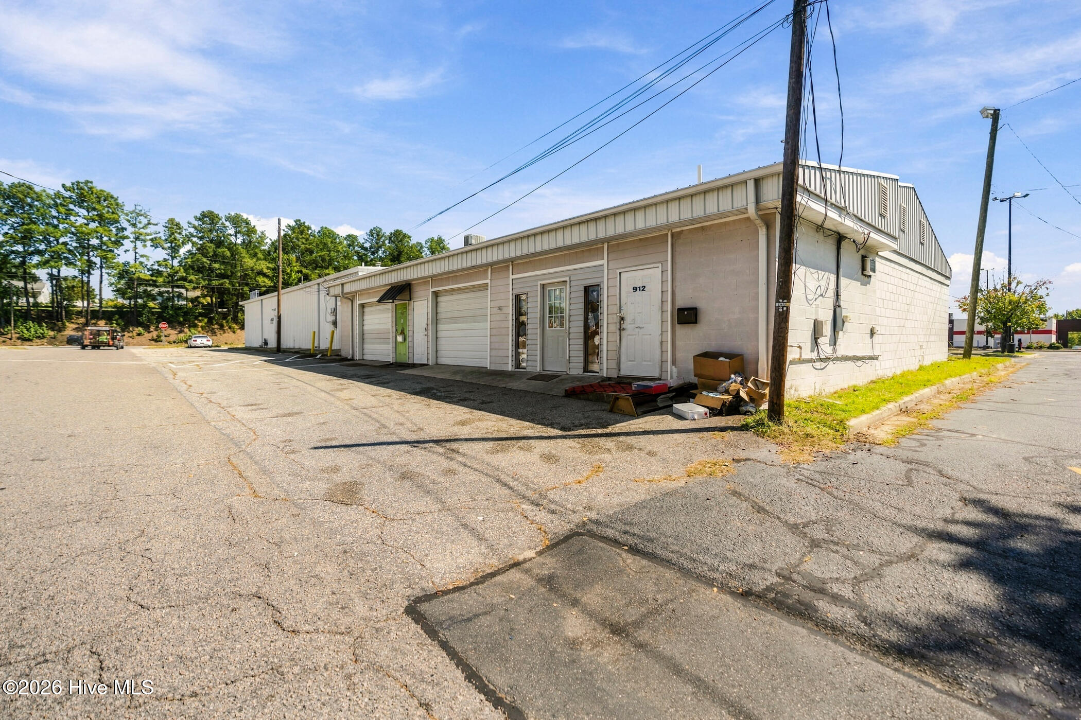 1102 E Broad Avenue Property Photo 29