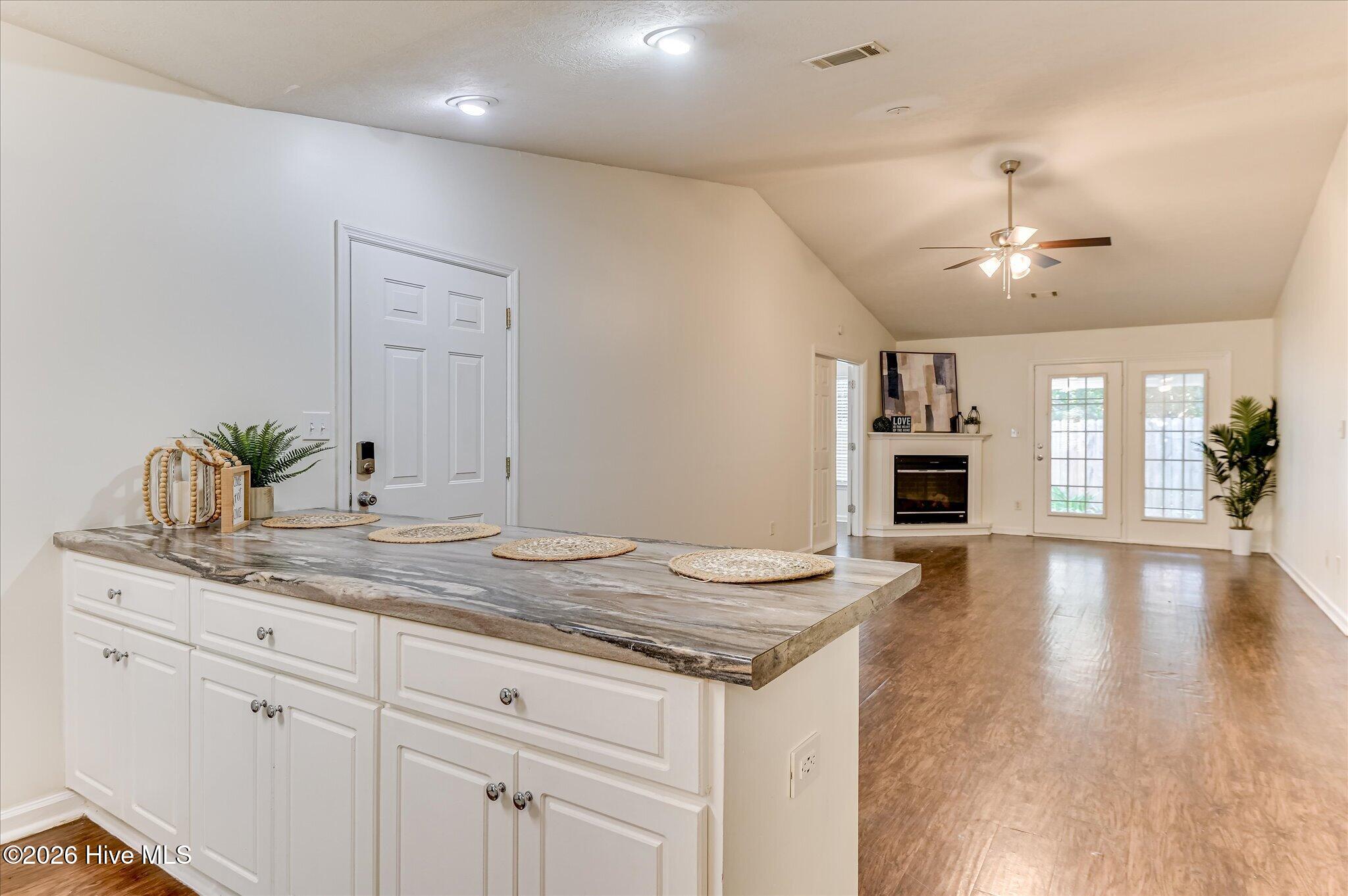 8041 Reagan Circle Property Photo 7