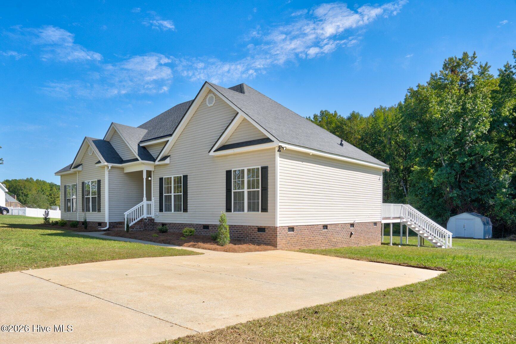 8453 Carter Grove Drive Property Photo 4