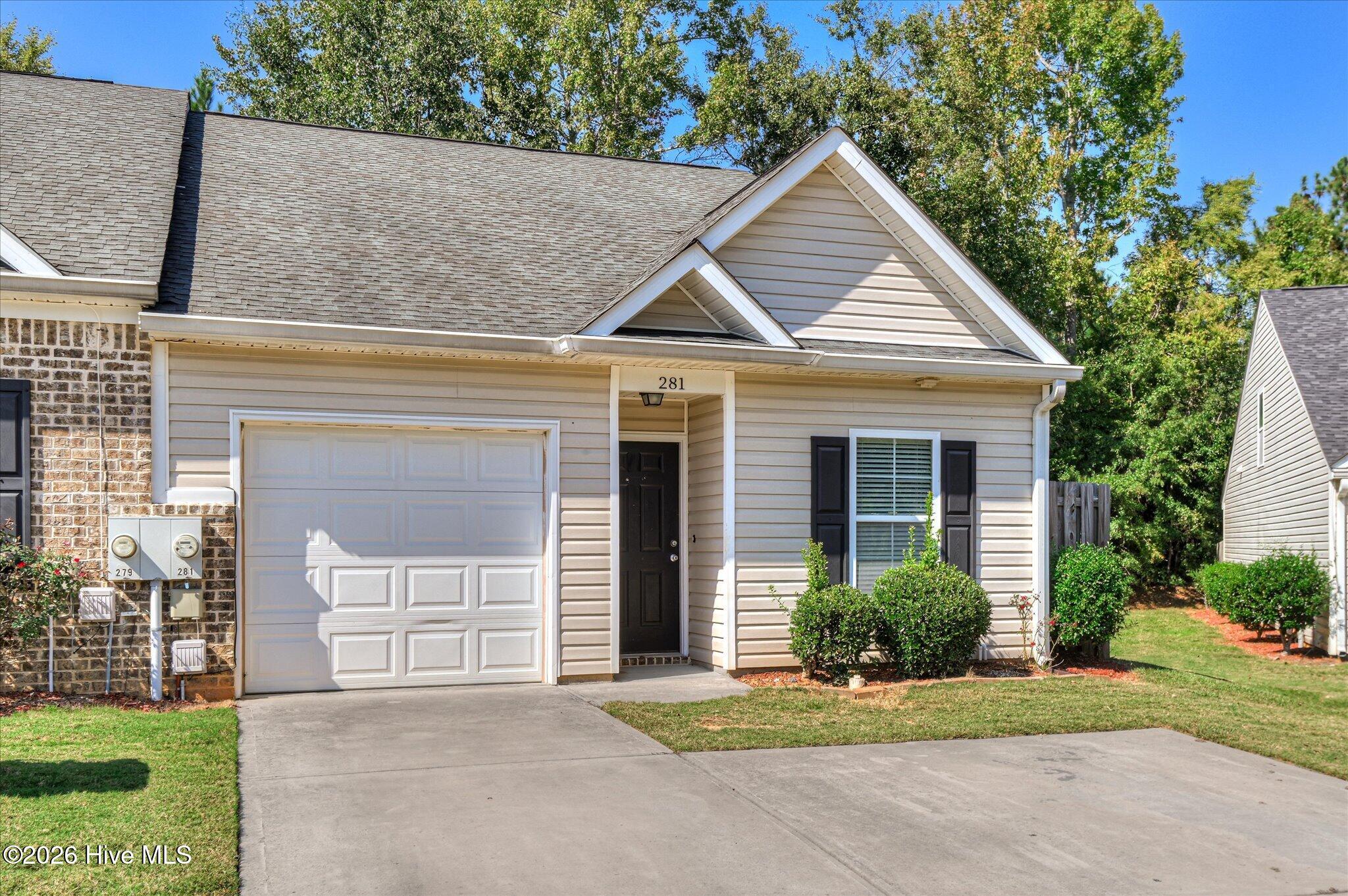 281 Lynbrook Way Property Photo 4