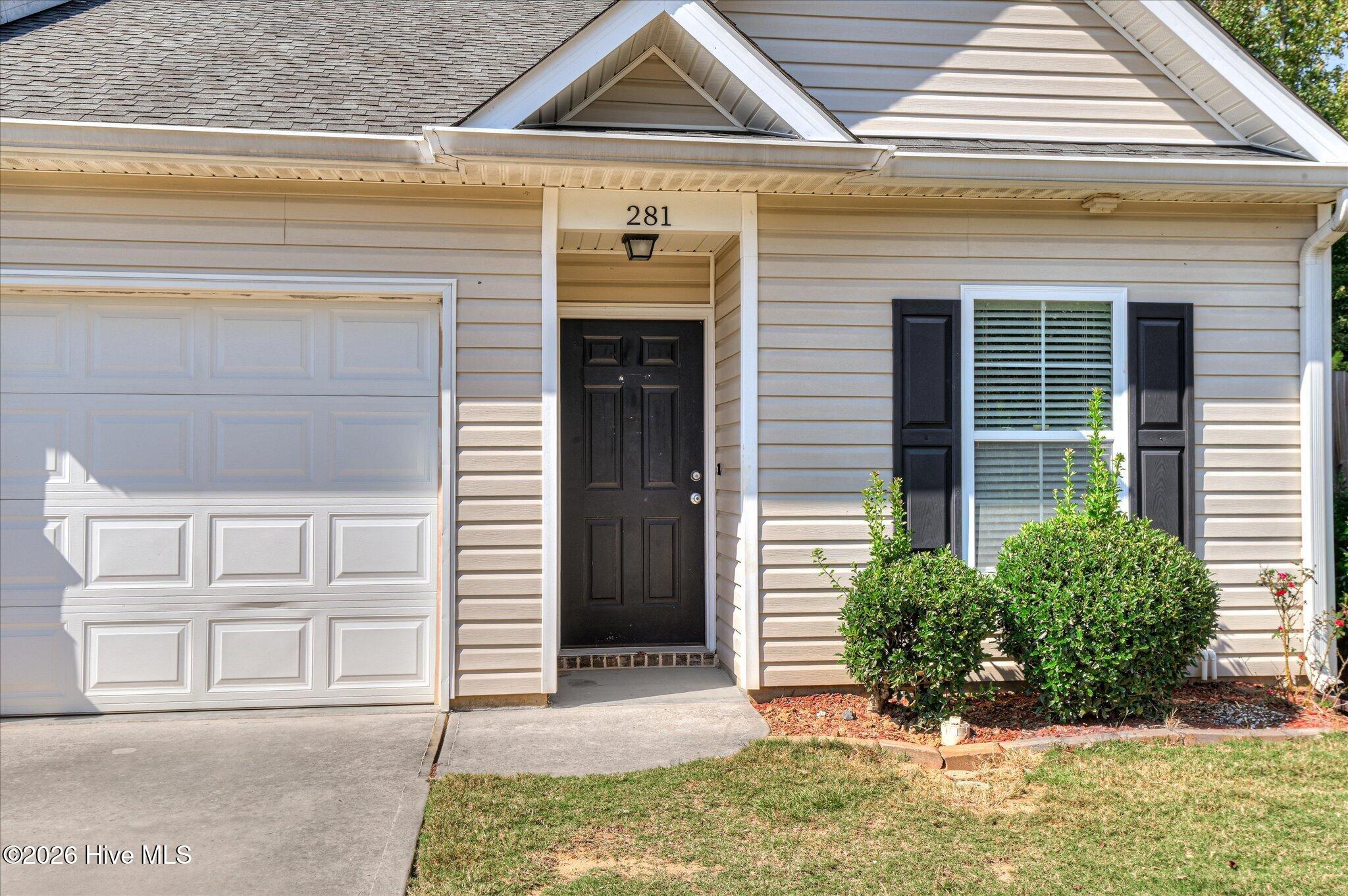 281 Lynbrook Way Property Photo 5