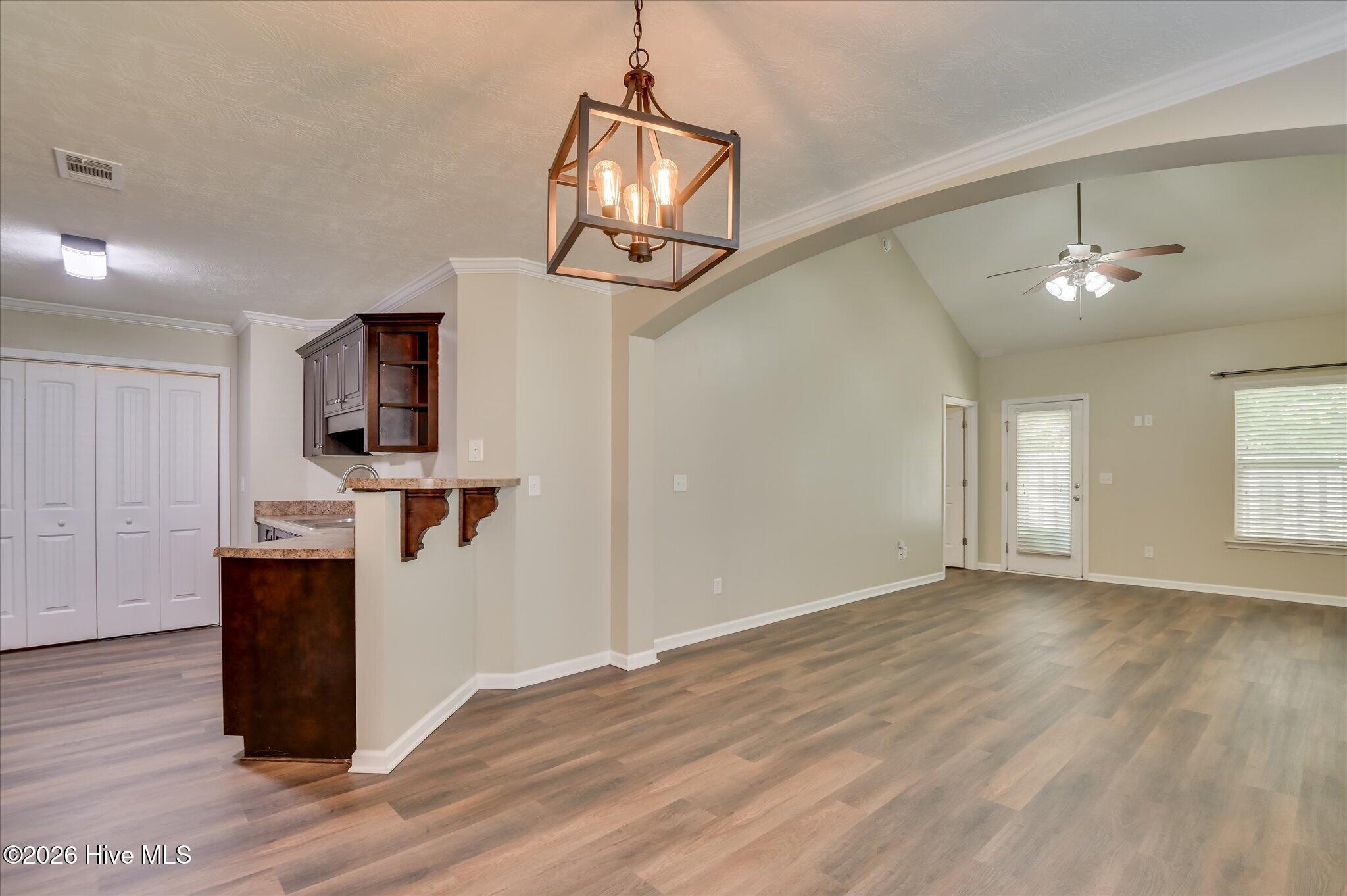 281 Lynbrook Way Property Photo 9