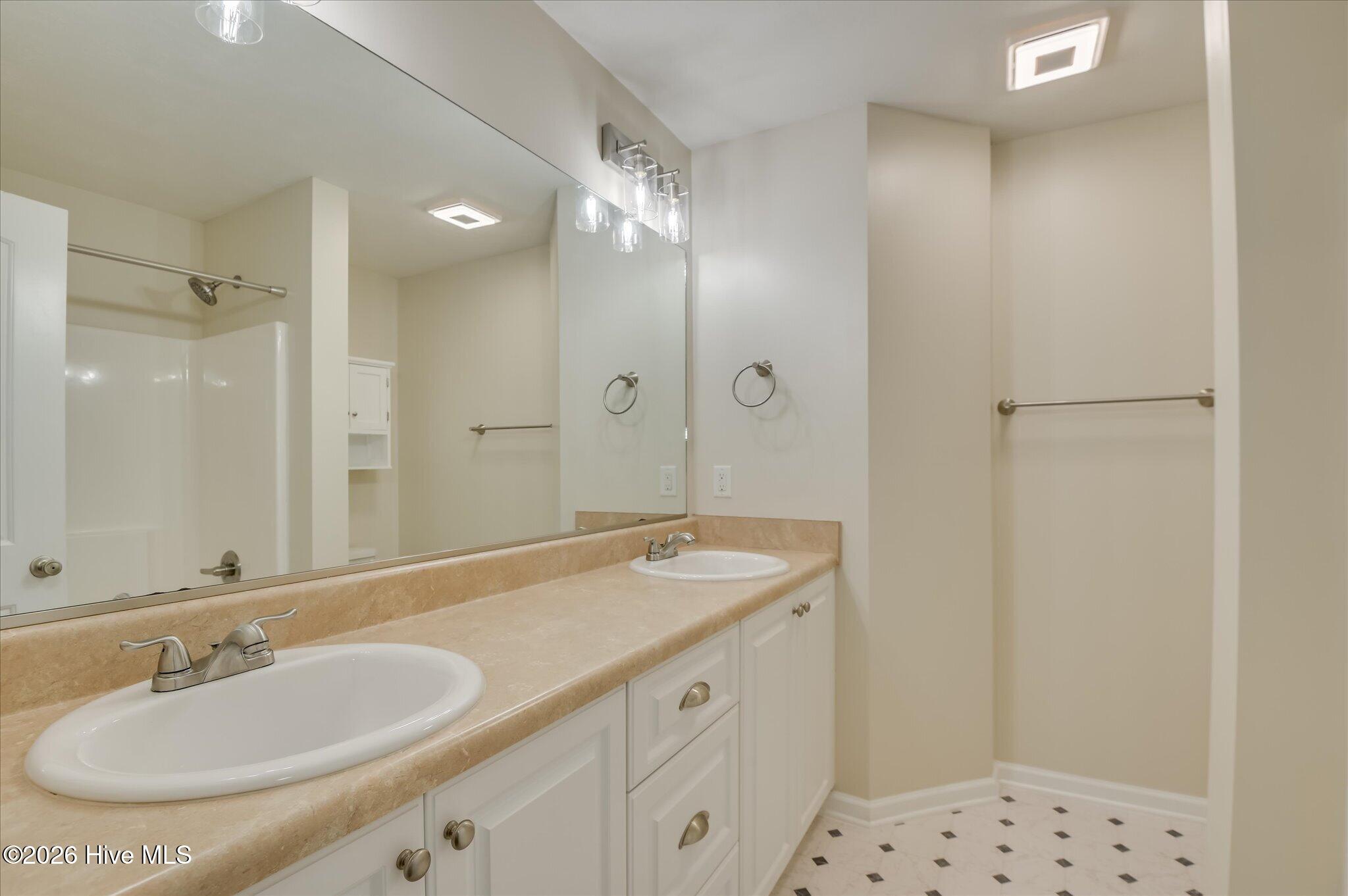 281 Lynbrook Way Property Photo 28