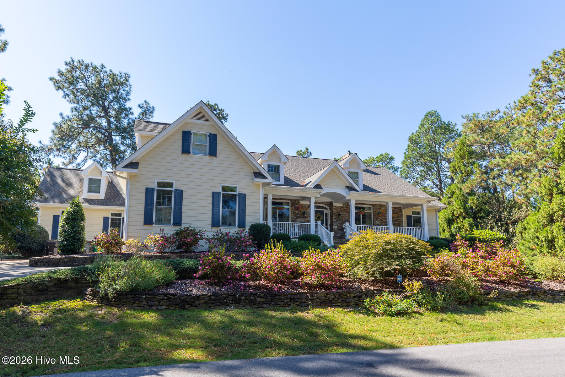 70 Oak Meadow Road Property Photo 2