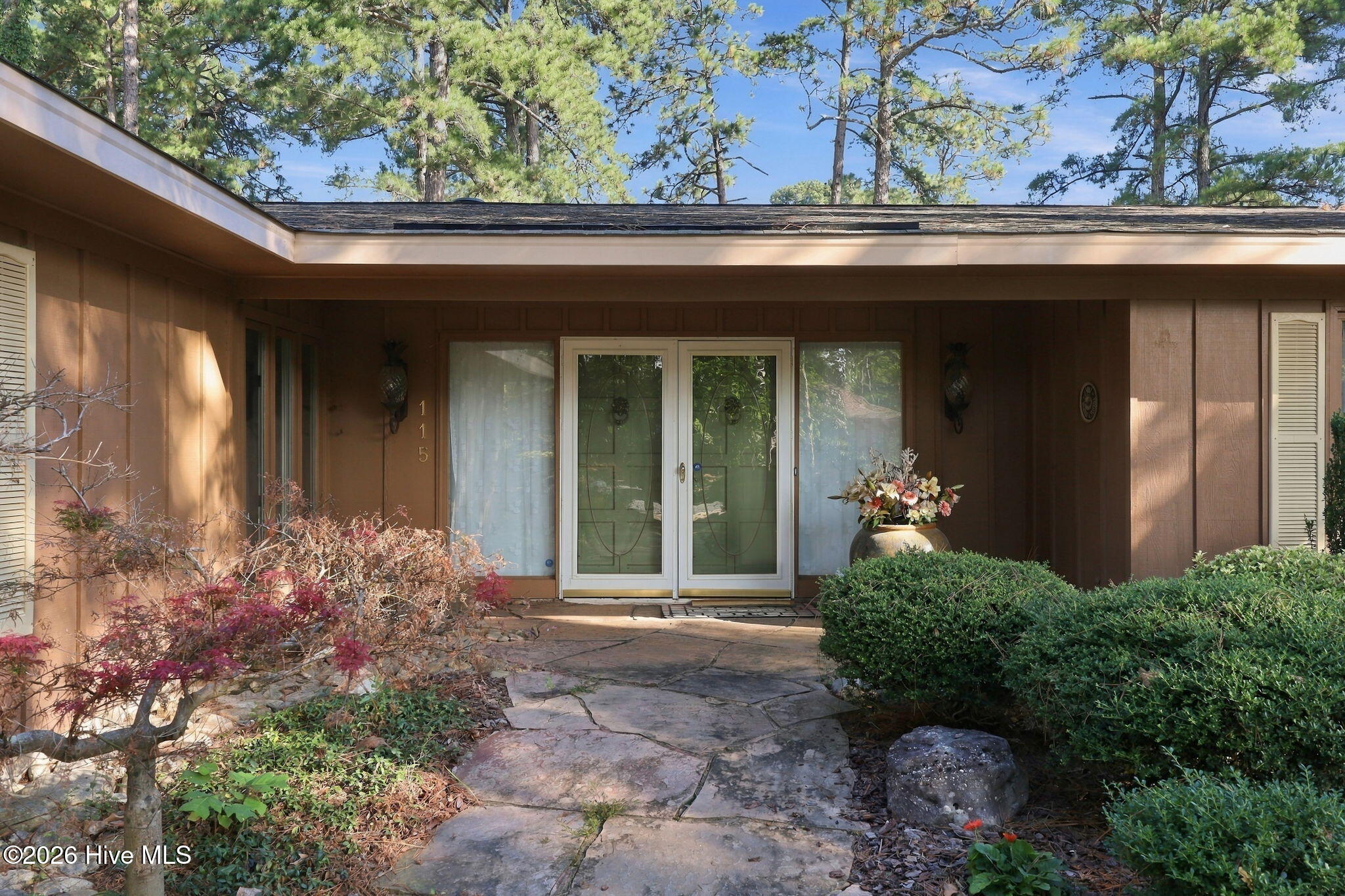 115 Florence Drive Property Photo 3