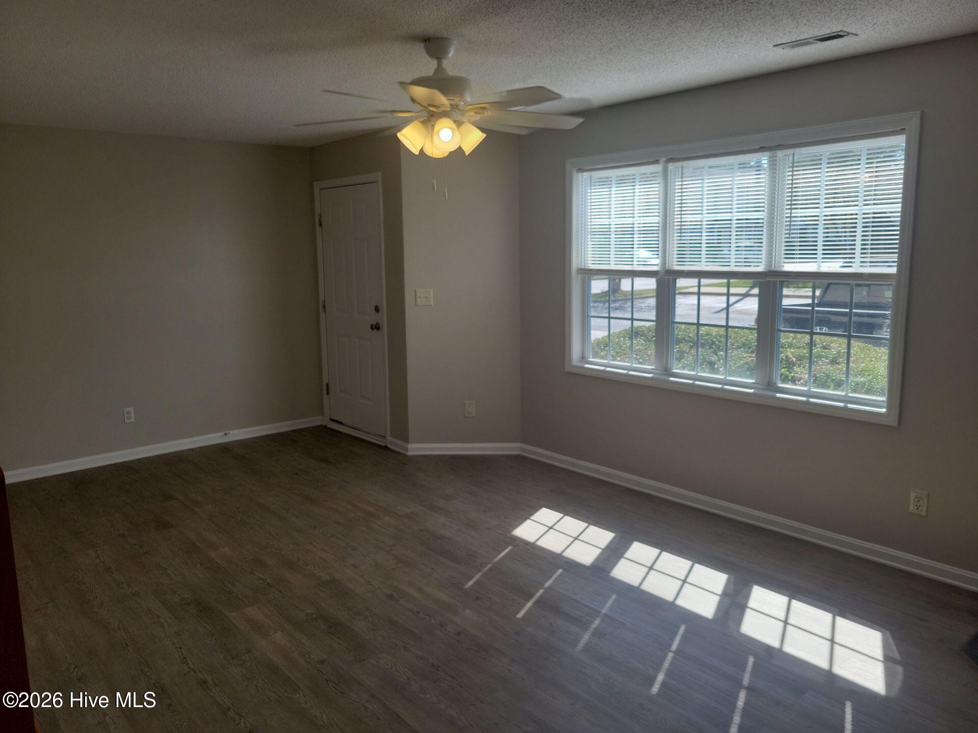 2112 Flagstone Court C7 Property Photo 5