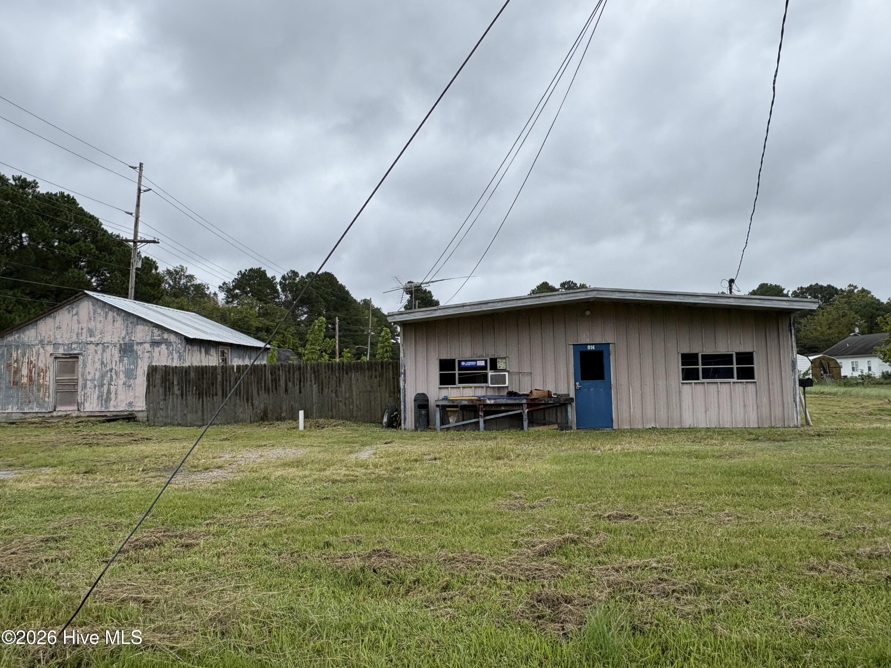 914 & 916 Sixth Street Property Photo 3