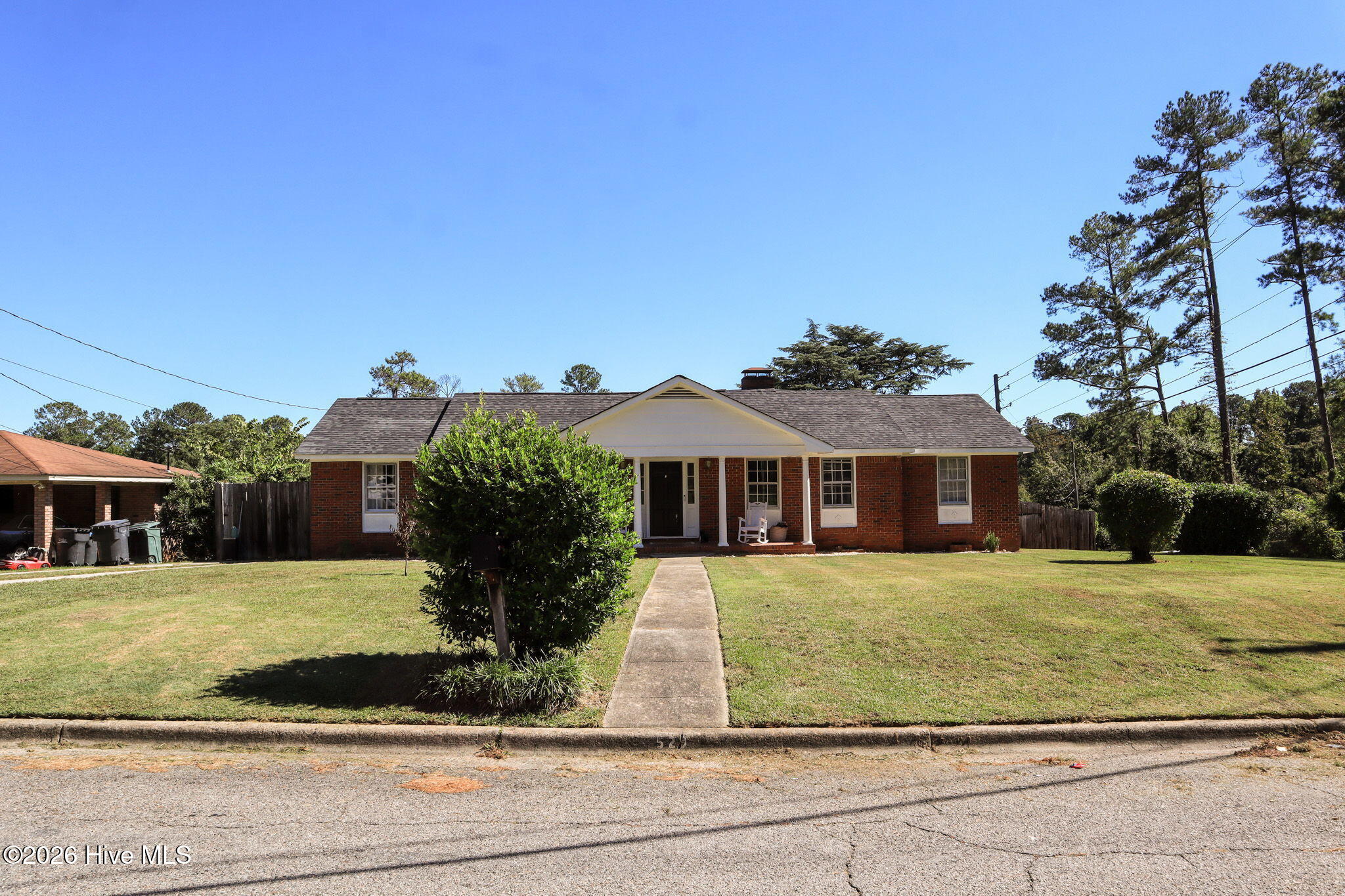 529 Hillwood Circle Property Photo 3