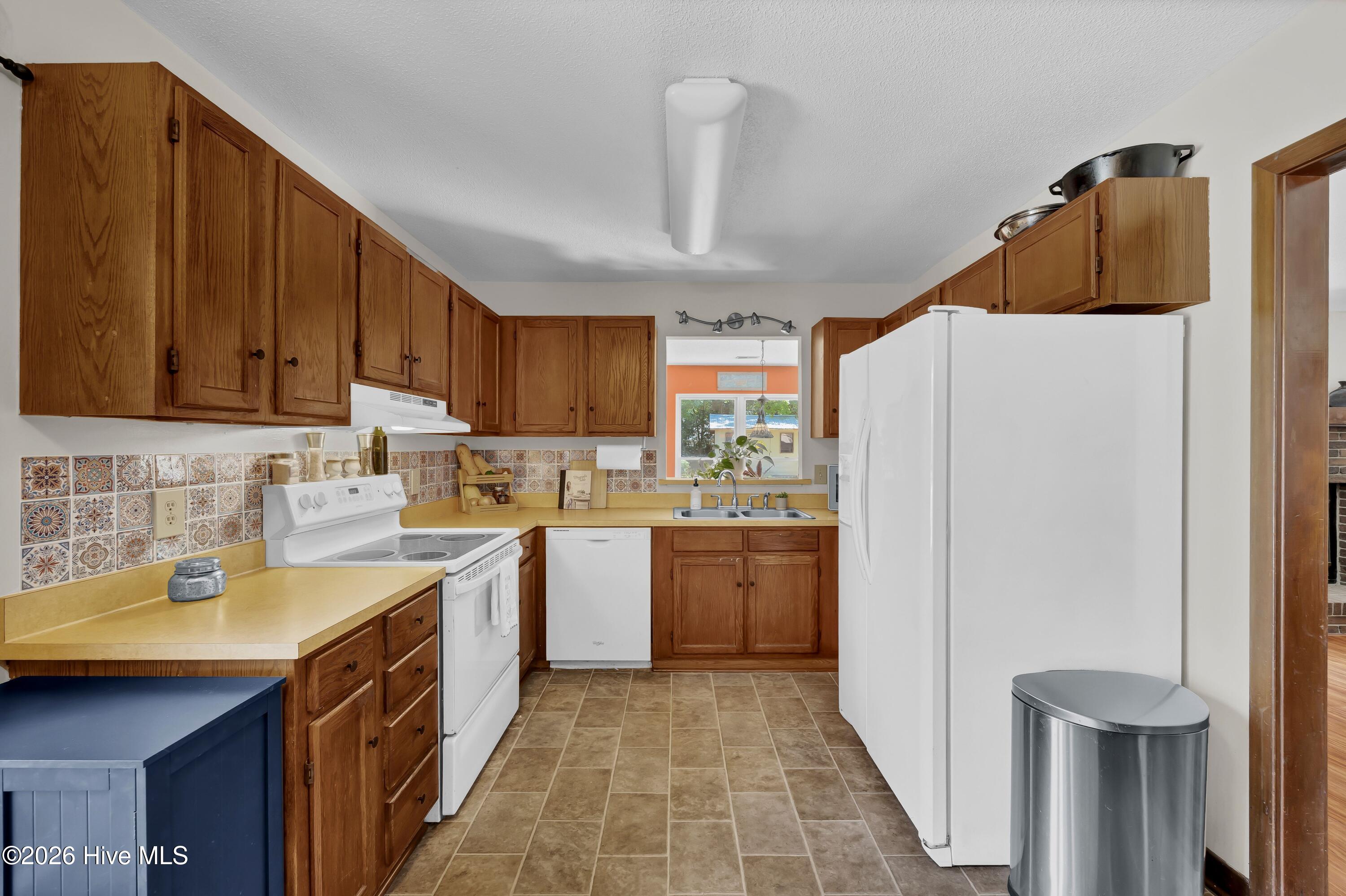 3423 Sparrow Hawk Court Property Photo 10