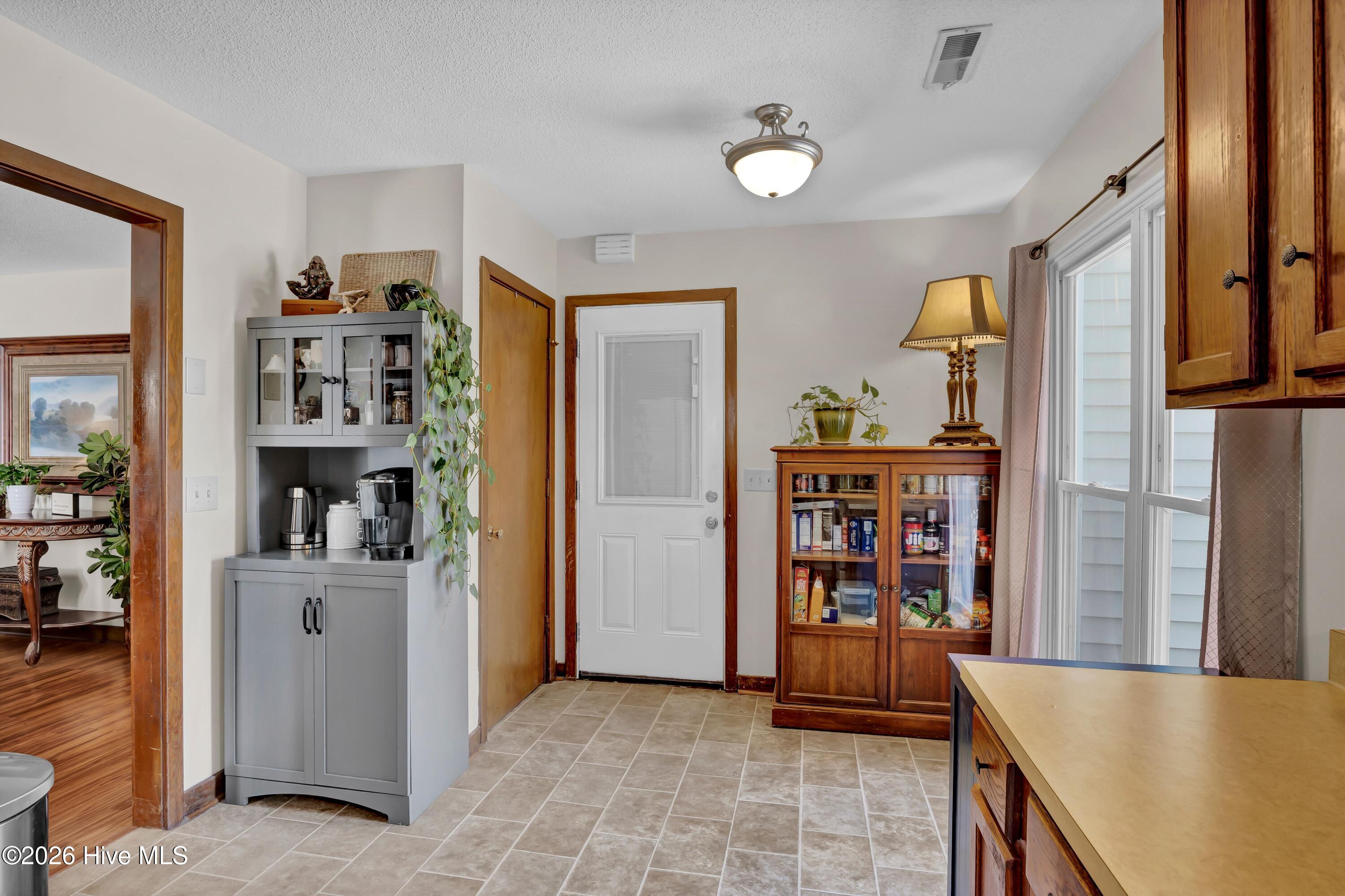 3423 Sparrow Hawk Court Property Photo 12