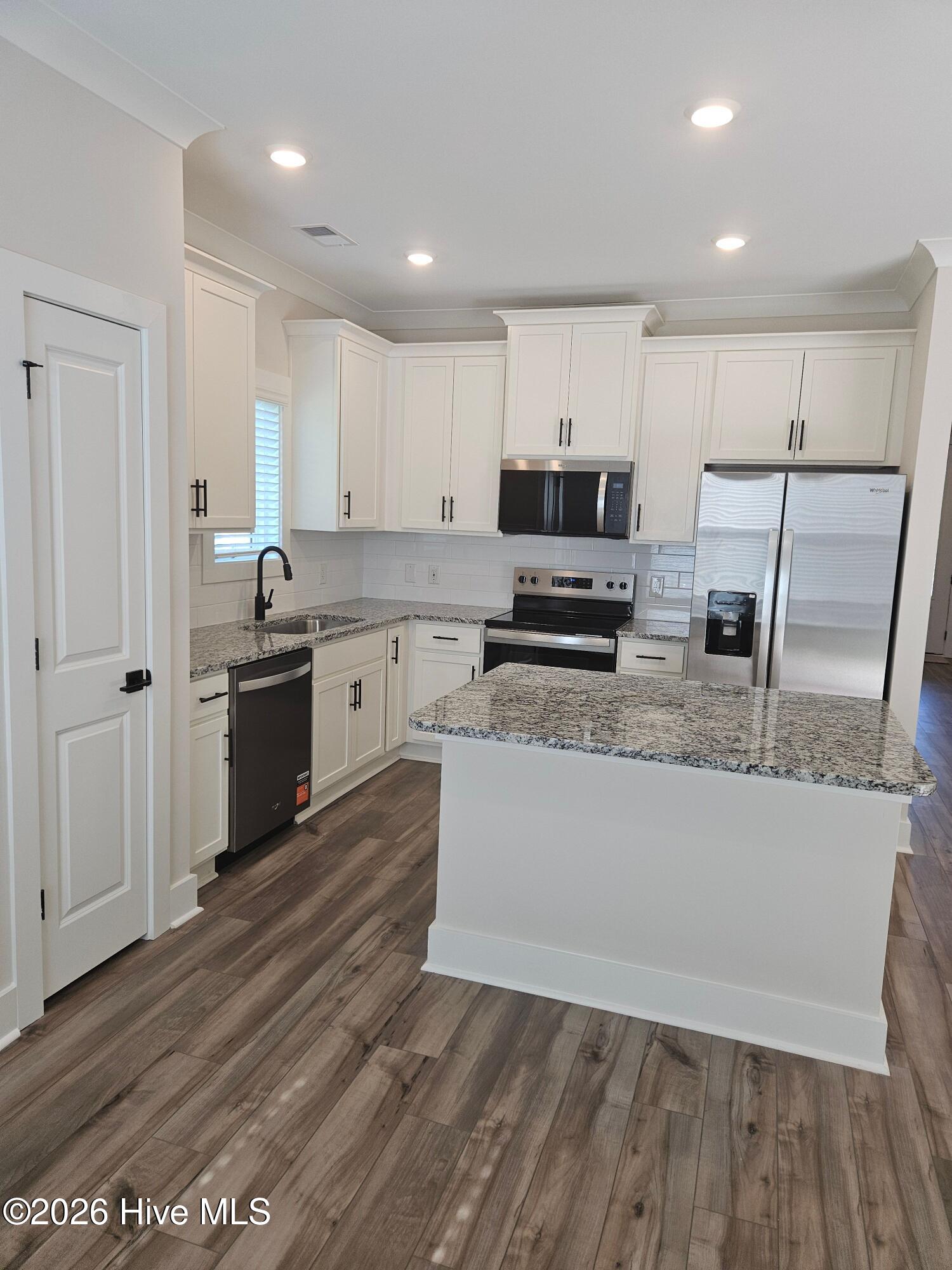 210 S Umbrella Palm Drive Property Photo 9