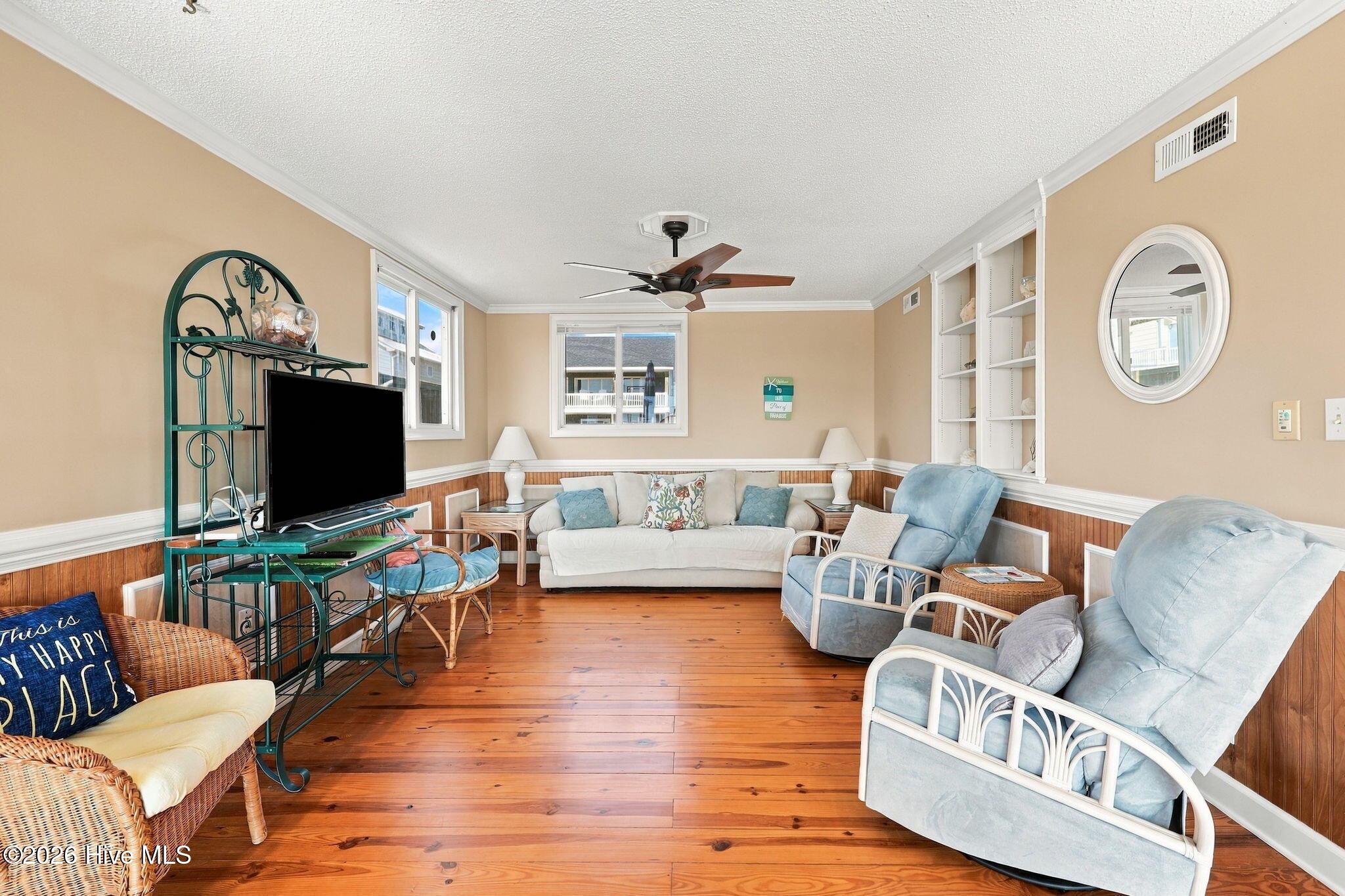 1305 N Shore Drive Property Photo 8