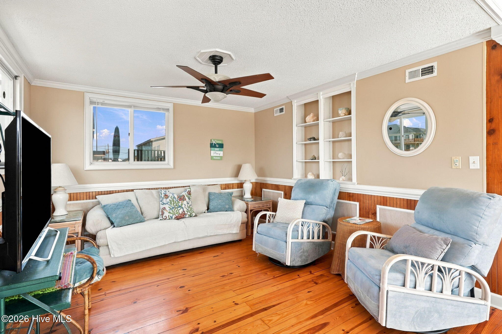 1305 N Shore Drive Property Photo 10
