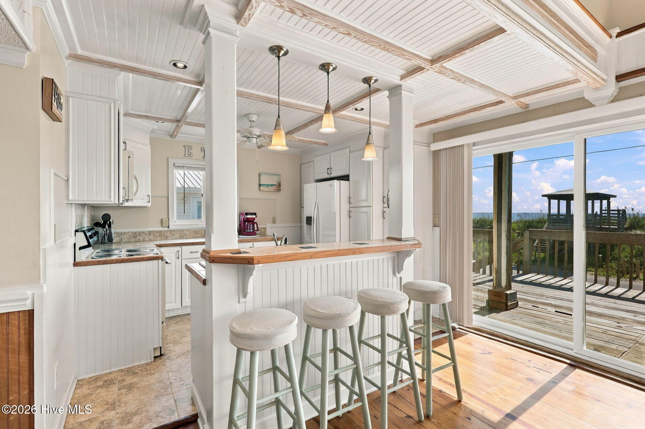 1305 N Shore Drive Property Photo 12