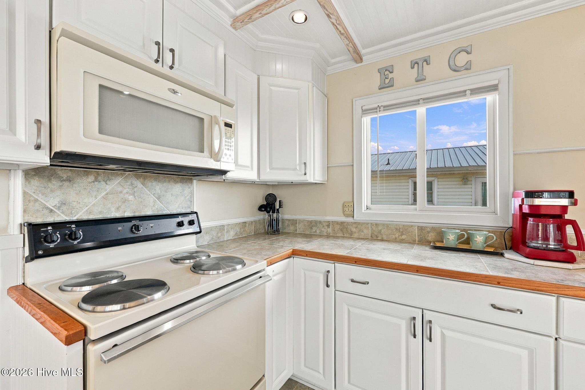1305 N Shore Drive Property Photo 16