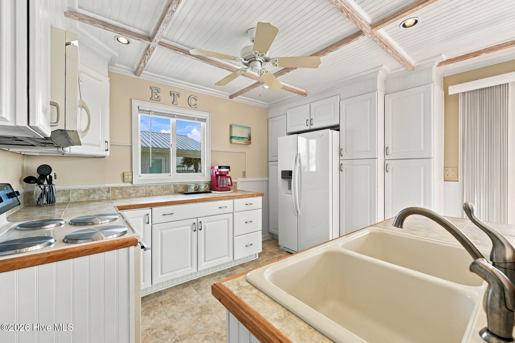 1305 N Shore Drive Property Photo 18