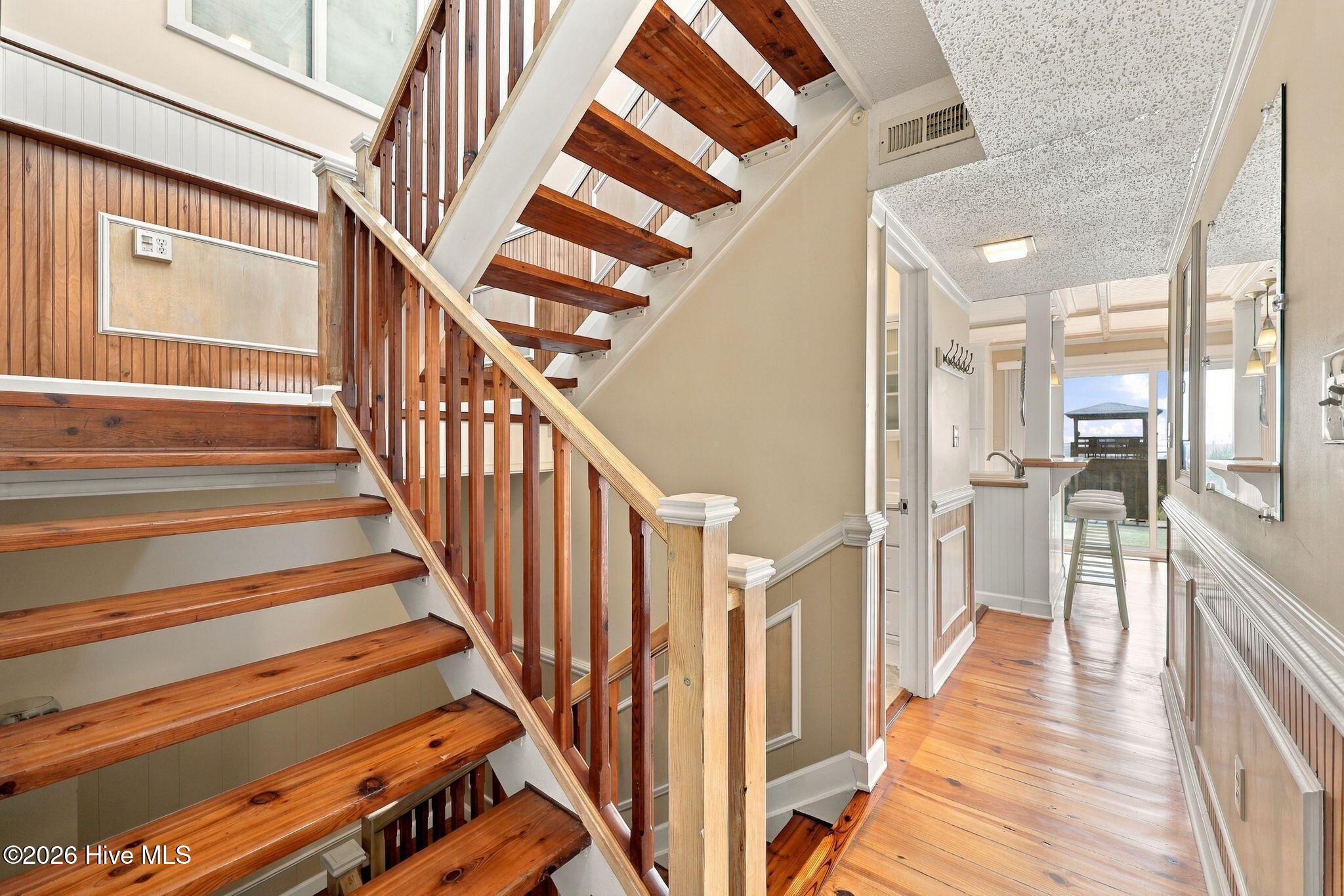 1305 N Shore Drive Property Photo 30