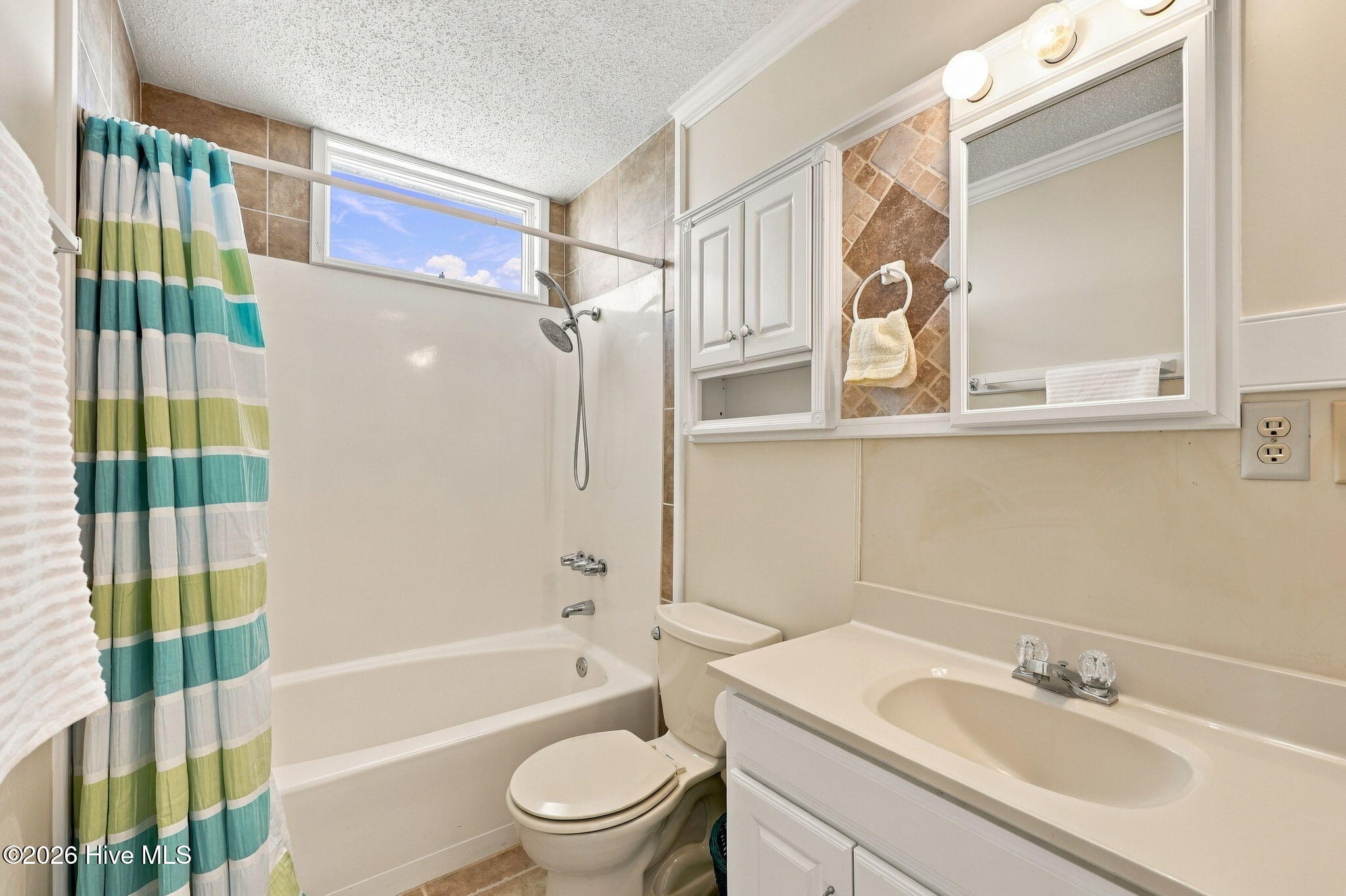 1305 N Shore Drive Property Photo 35