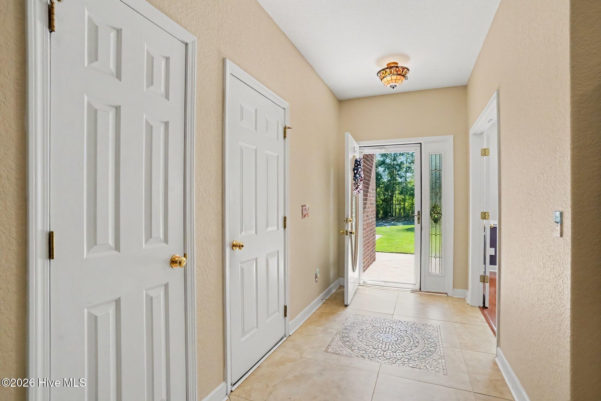 786 Foxtail Drive Property Photo 4