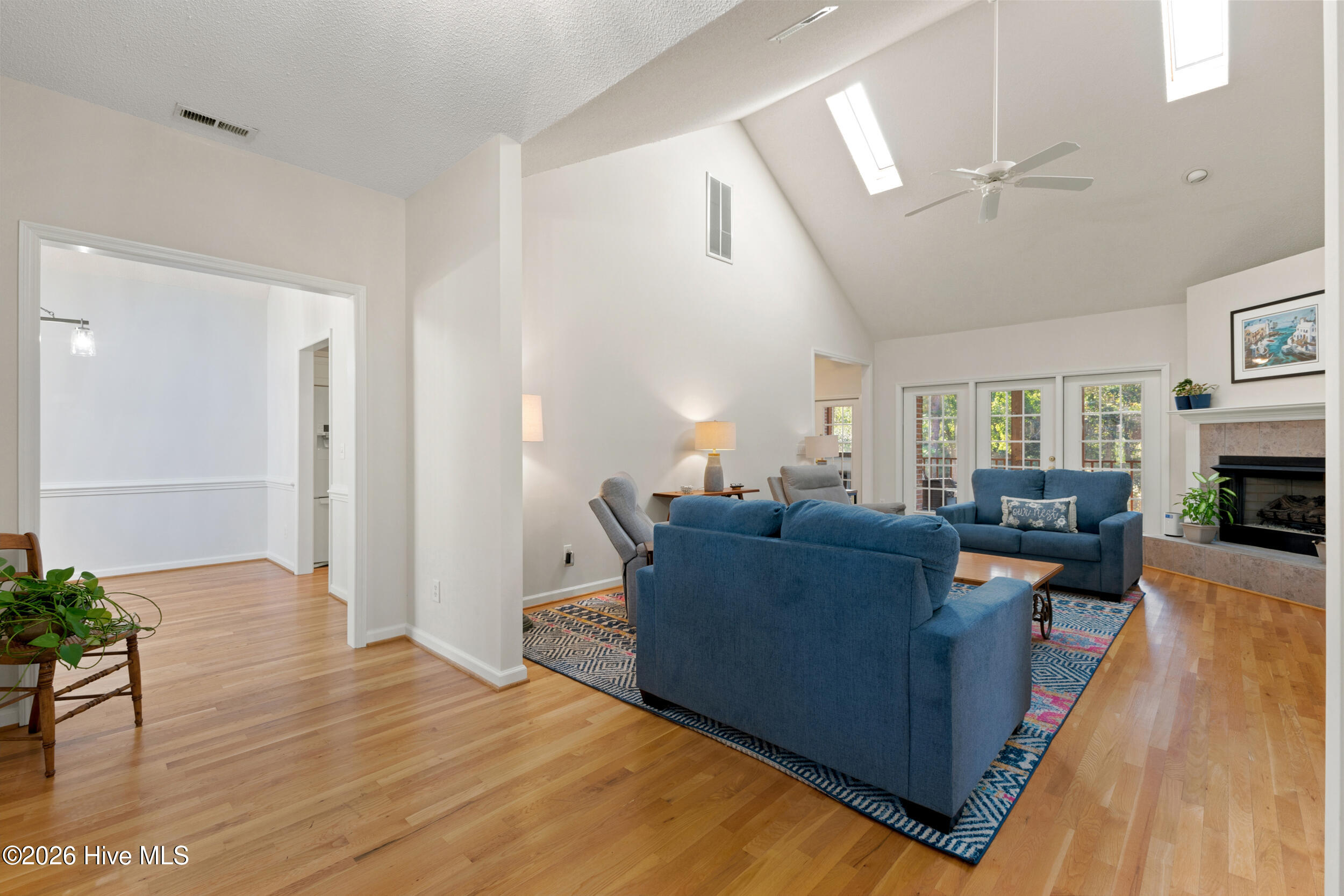 211 The Cape Boulevard Property Photo 7