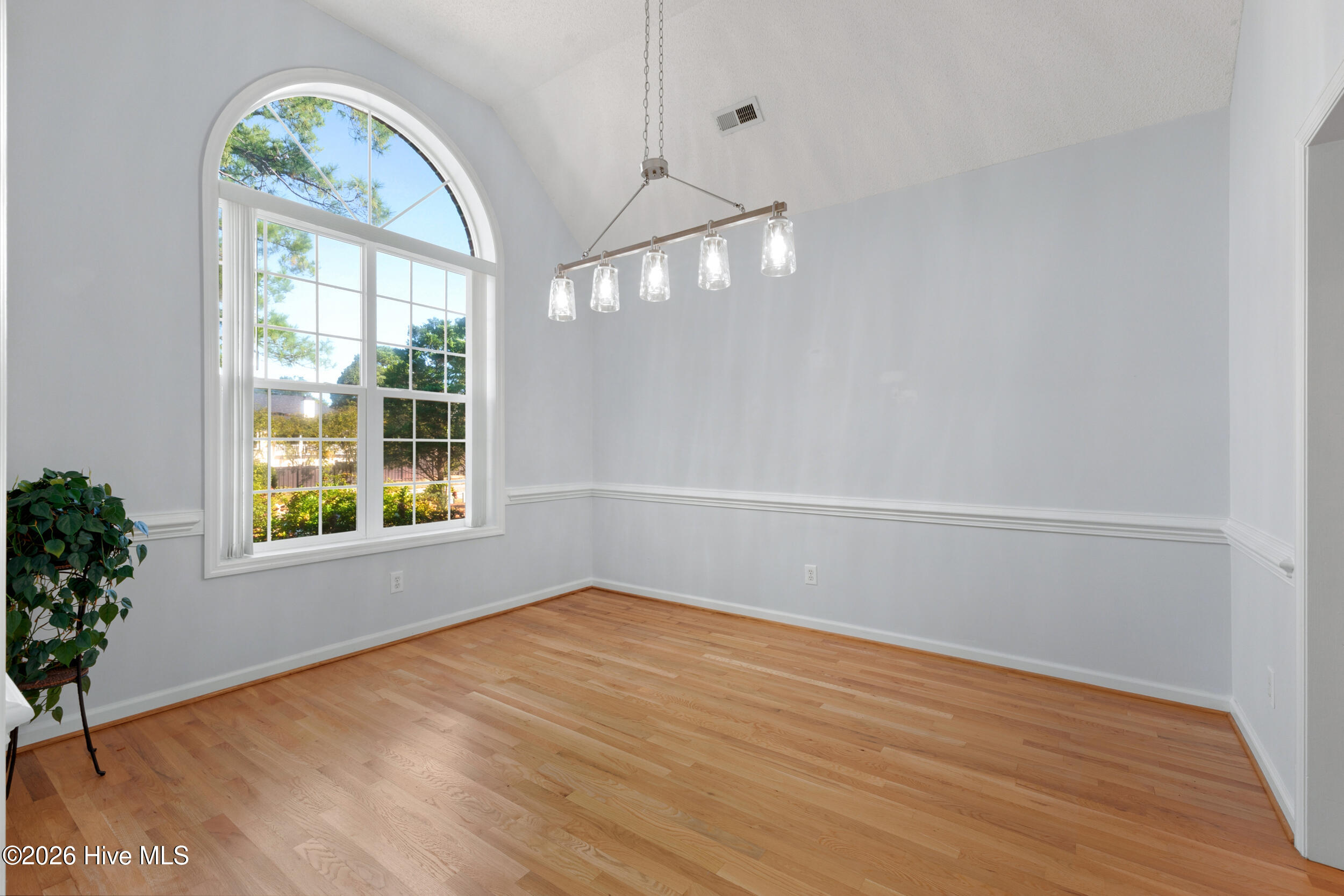 211 The Cape Boulevard Property Photo 8