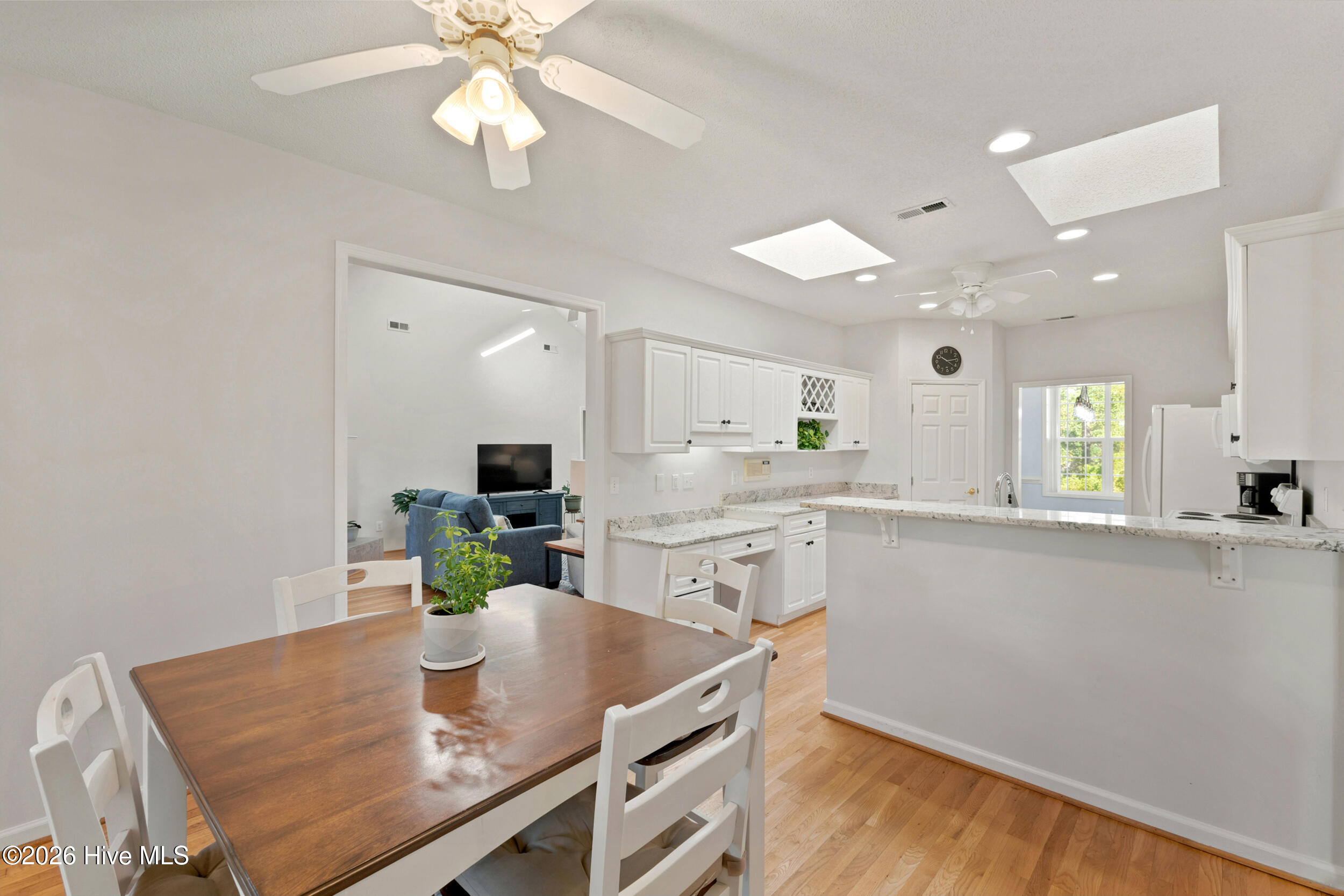 211 The Cape Boulevard Property Photo 14
