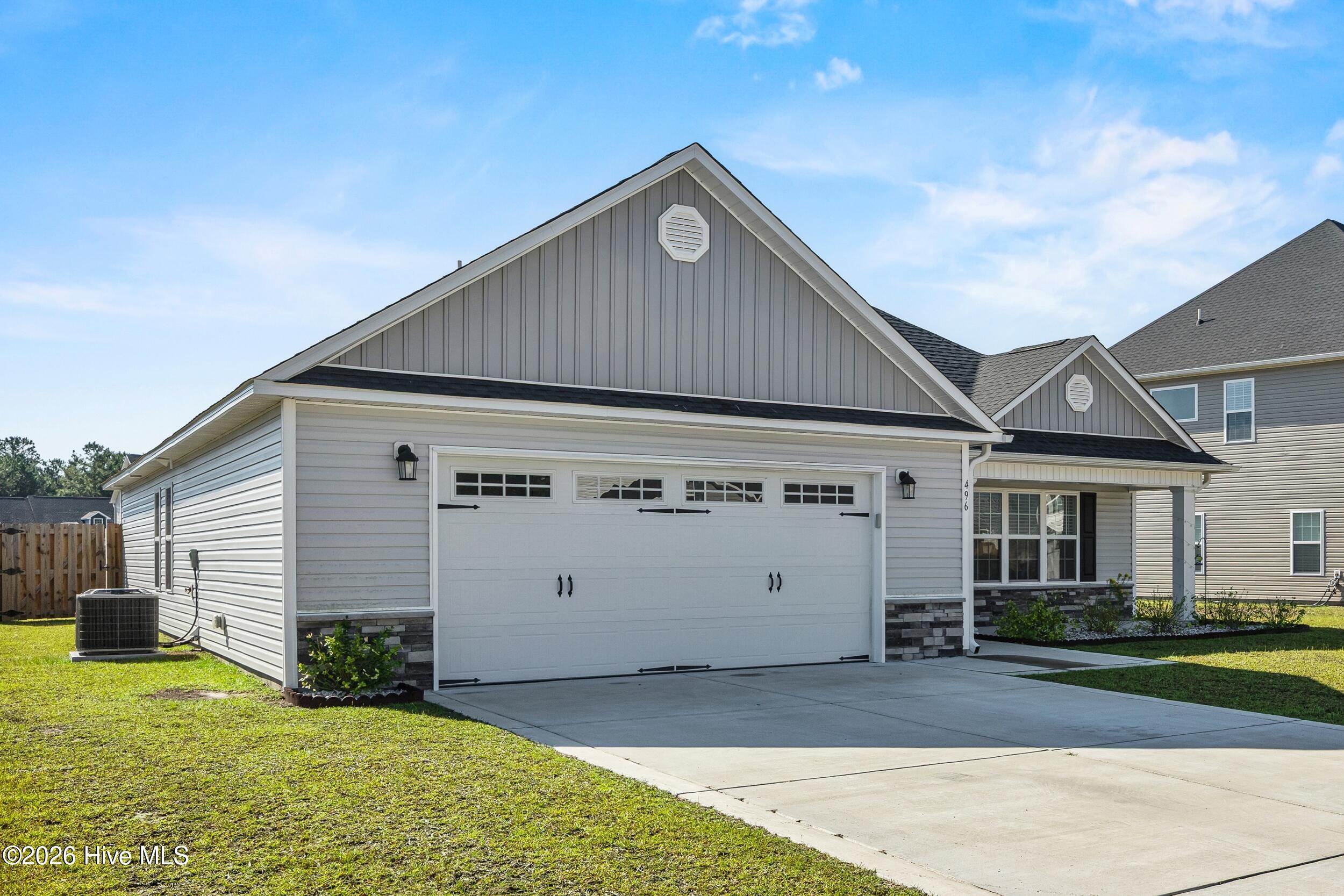 496 Pebble Shore Drive Property Photo 2