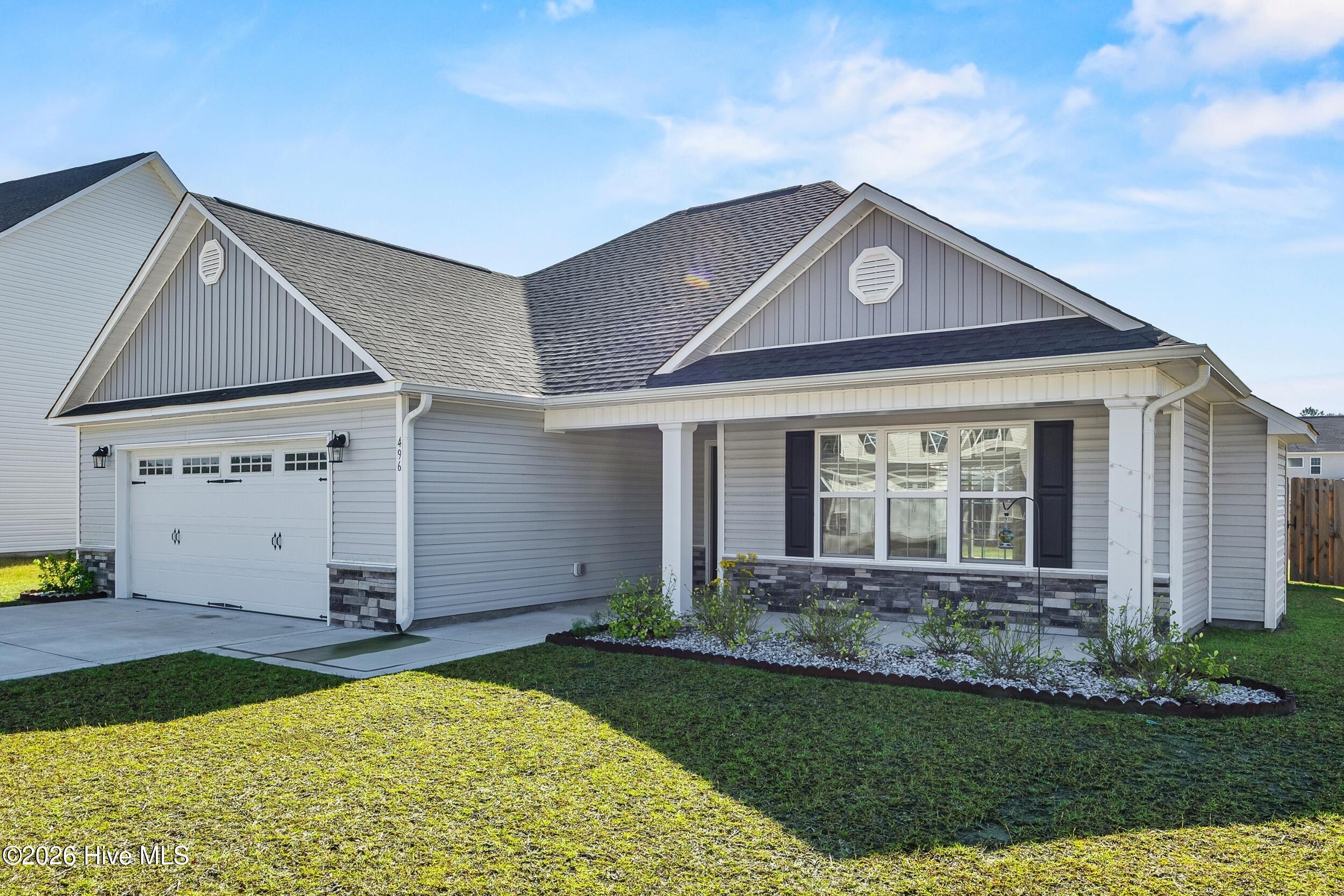 496 Pebble Shore Drive Property Photo 3