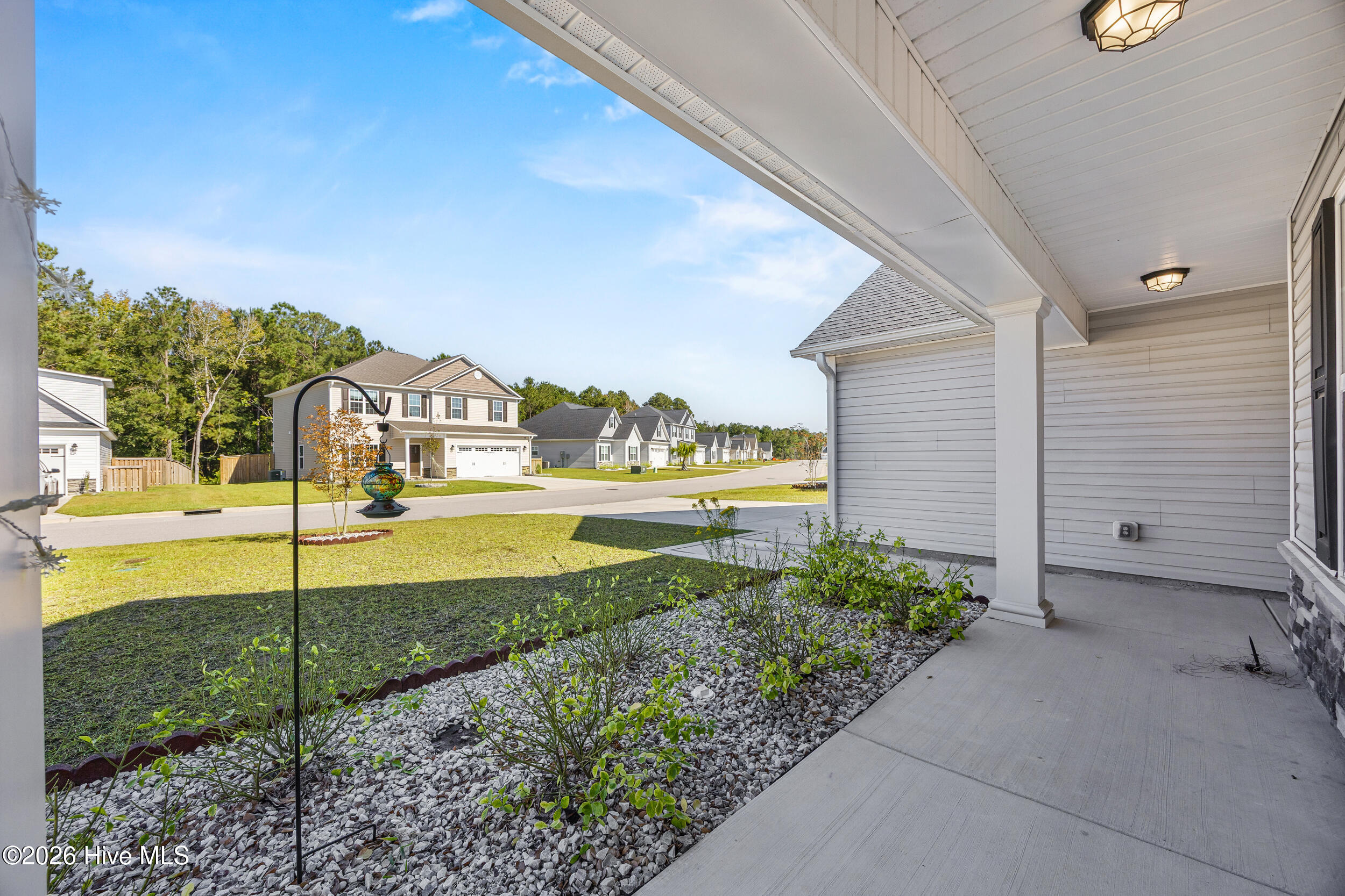 496 Pebble Shore Drive Property Photo 4