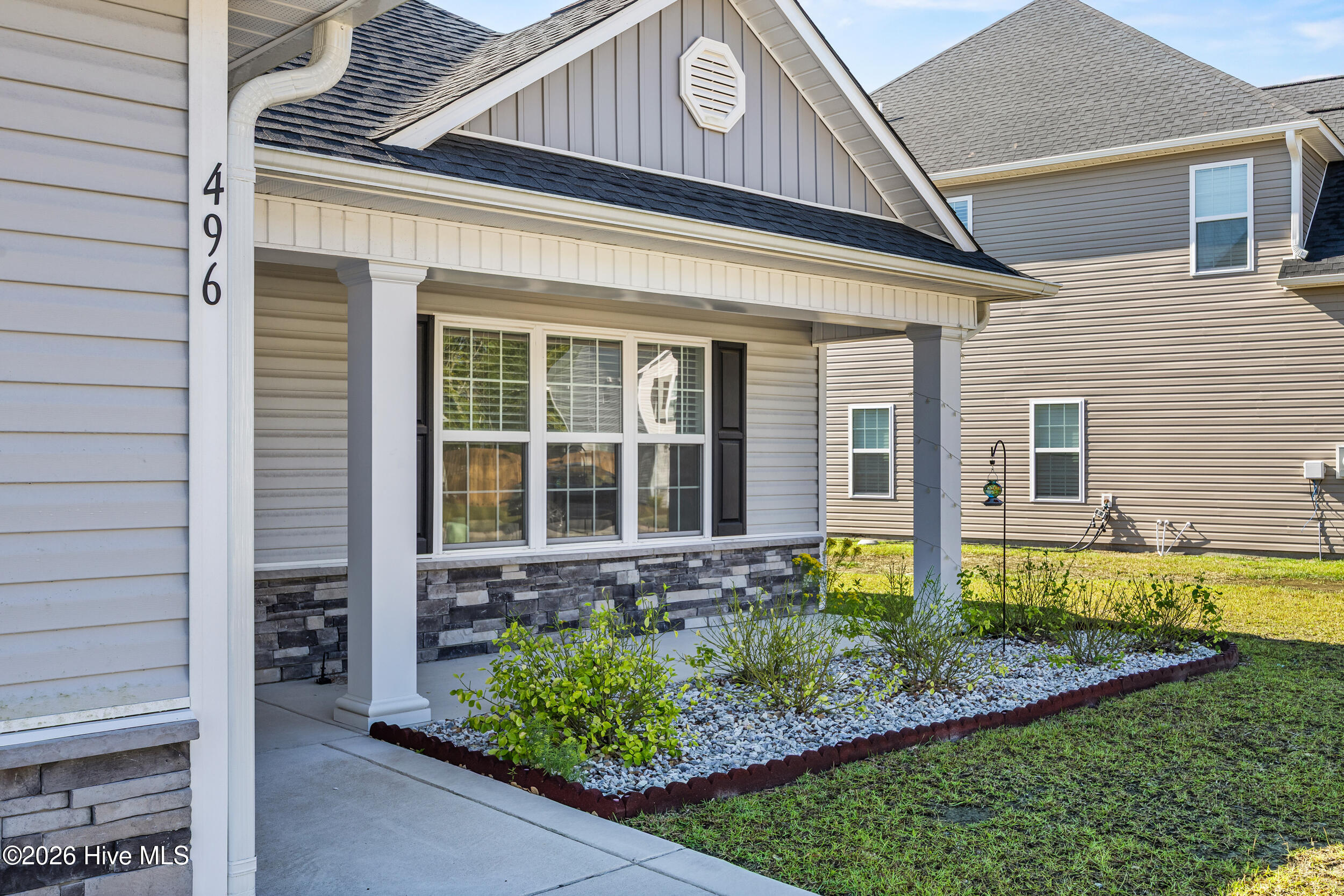 496 Pebble Shore Drive Property Photo 5