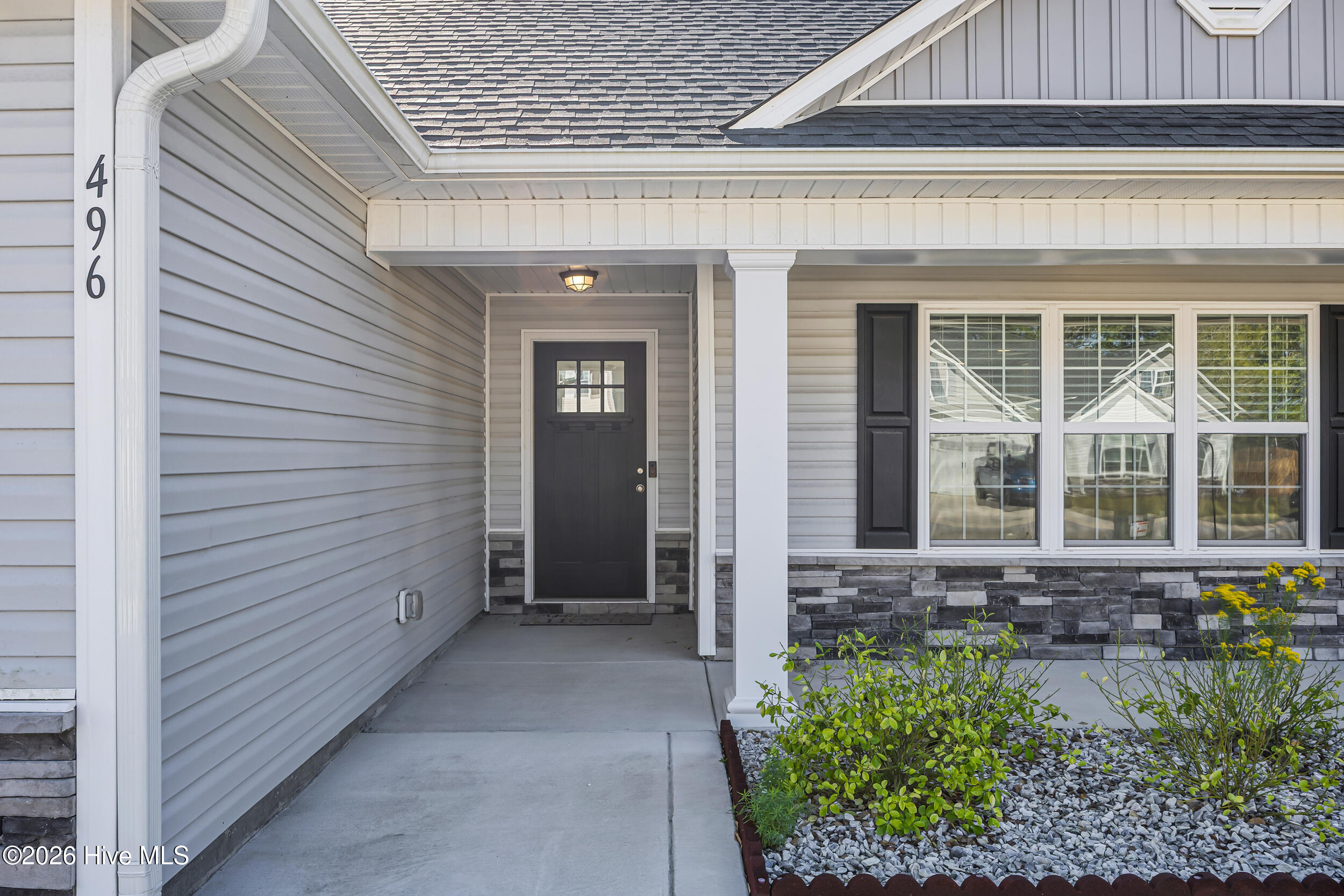496 Pebble Shore Drive Property Photo 6