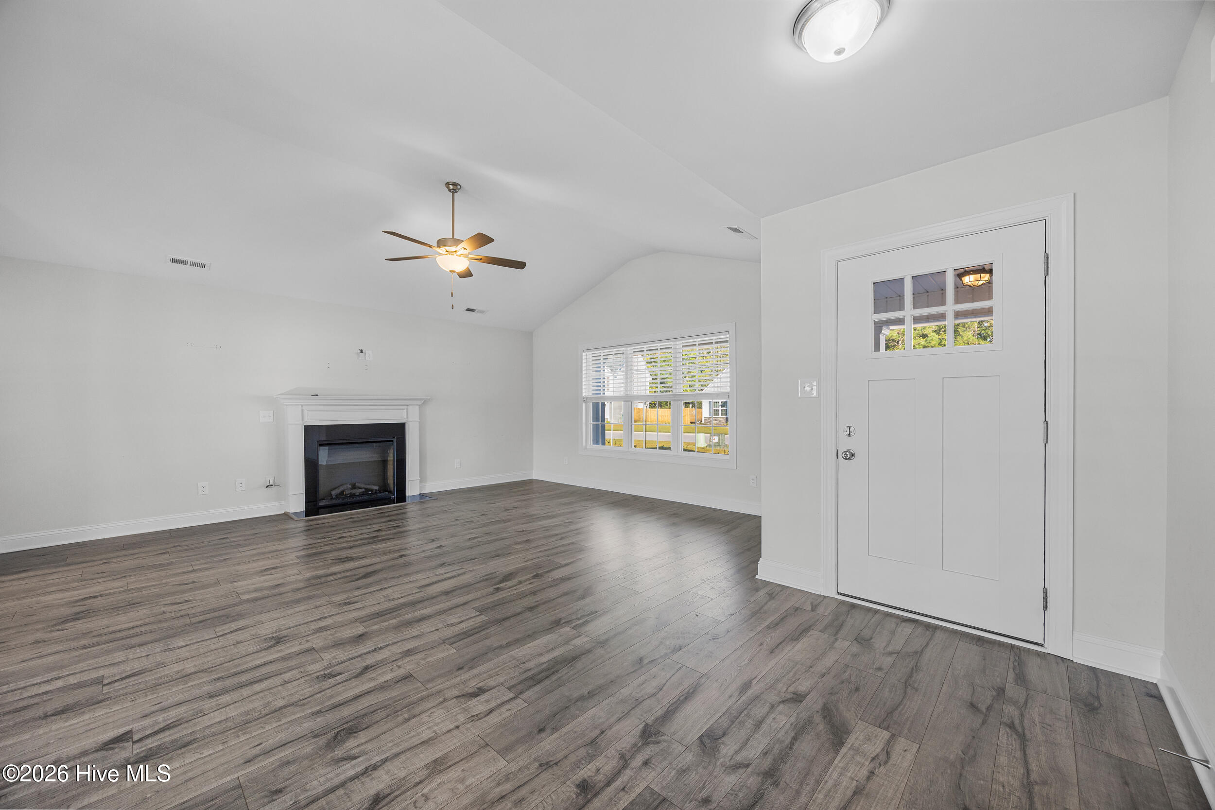 496 Pebble Shore Drive Property Photo 7
