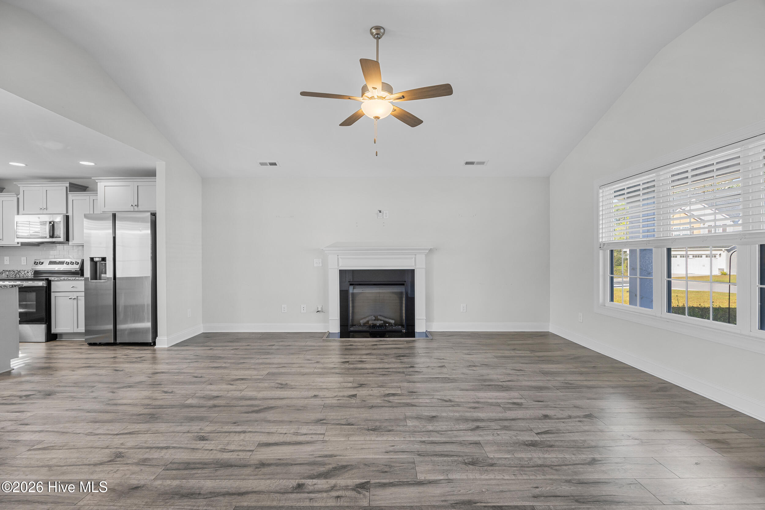 496 Pebble Shore Drive Property Photo 10