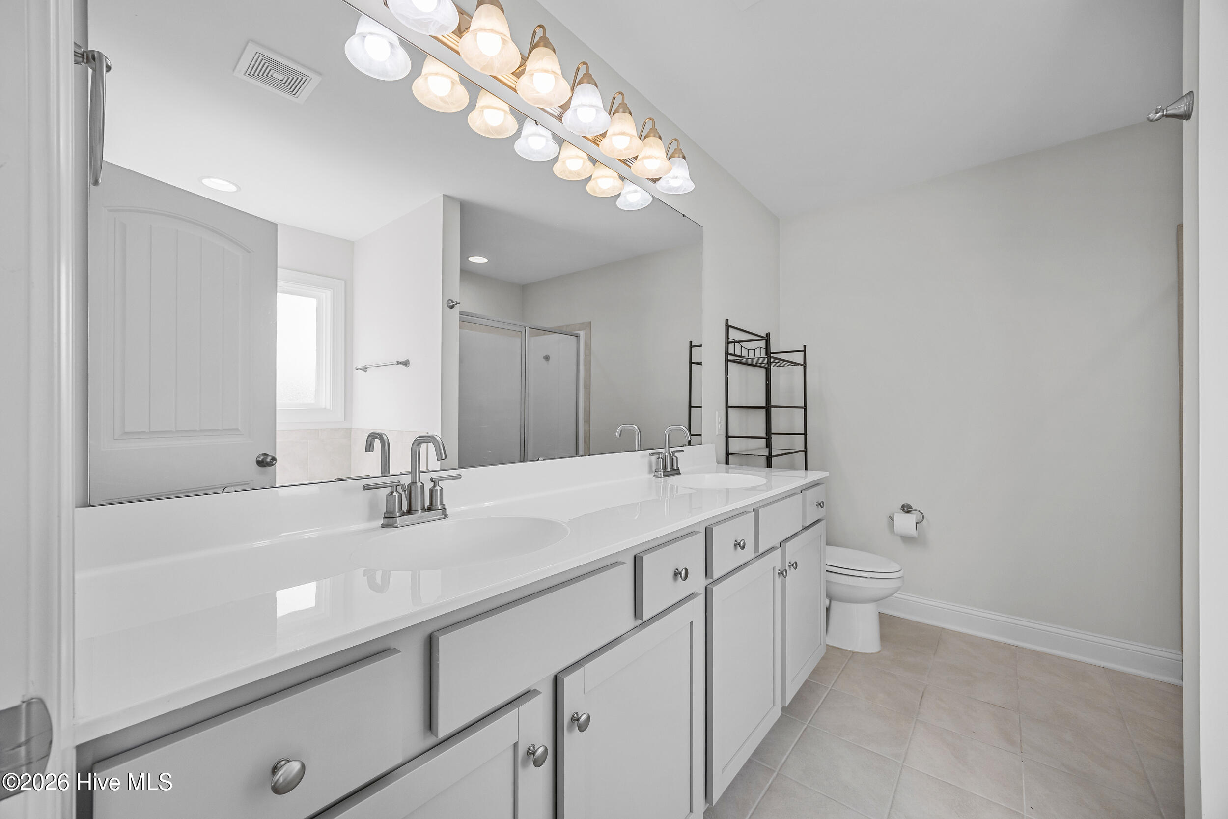496 Pebble Shore Drive Property Photo 20